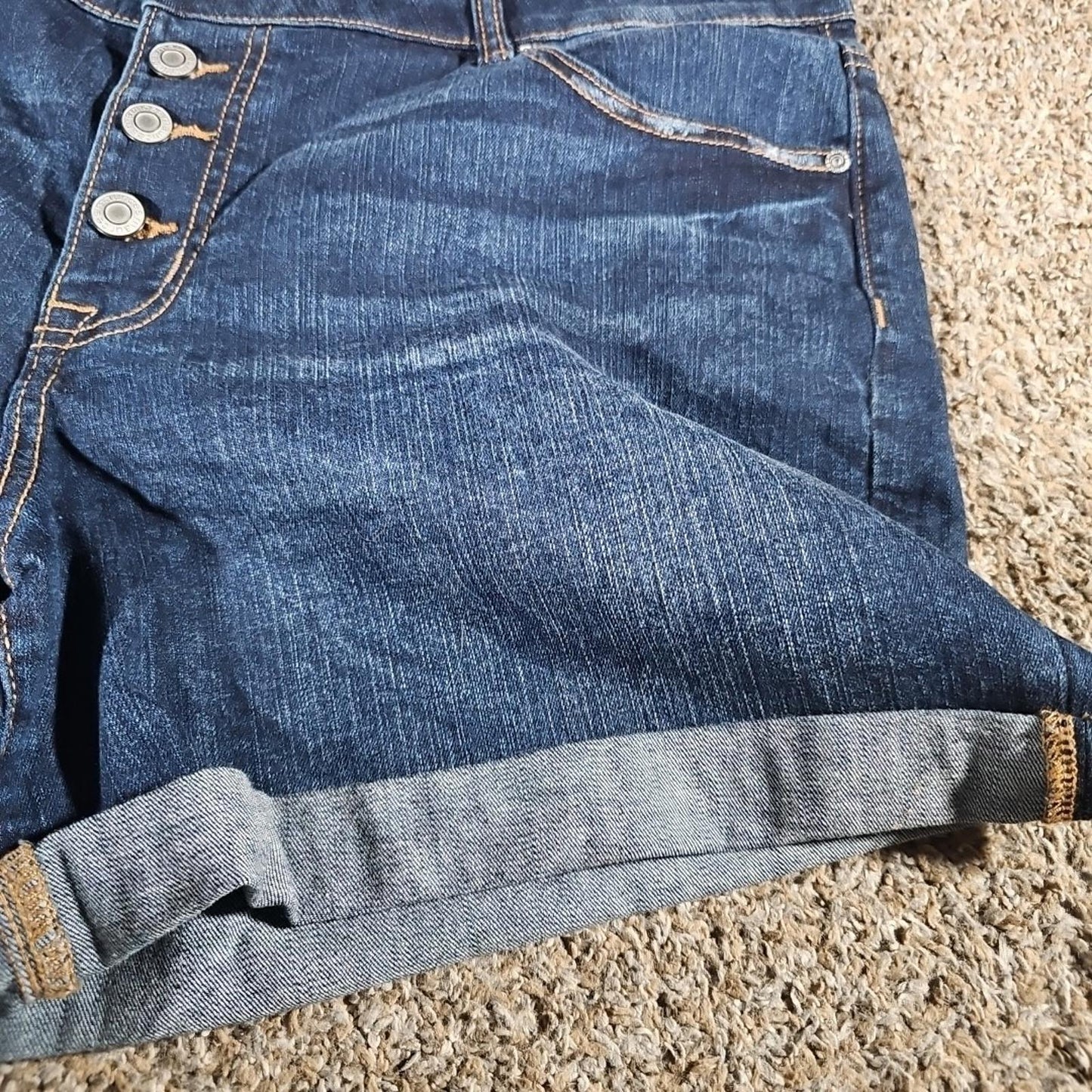 M Jeans By Maurices Mid-rise 18W Shorts