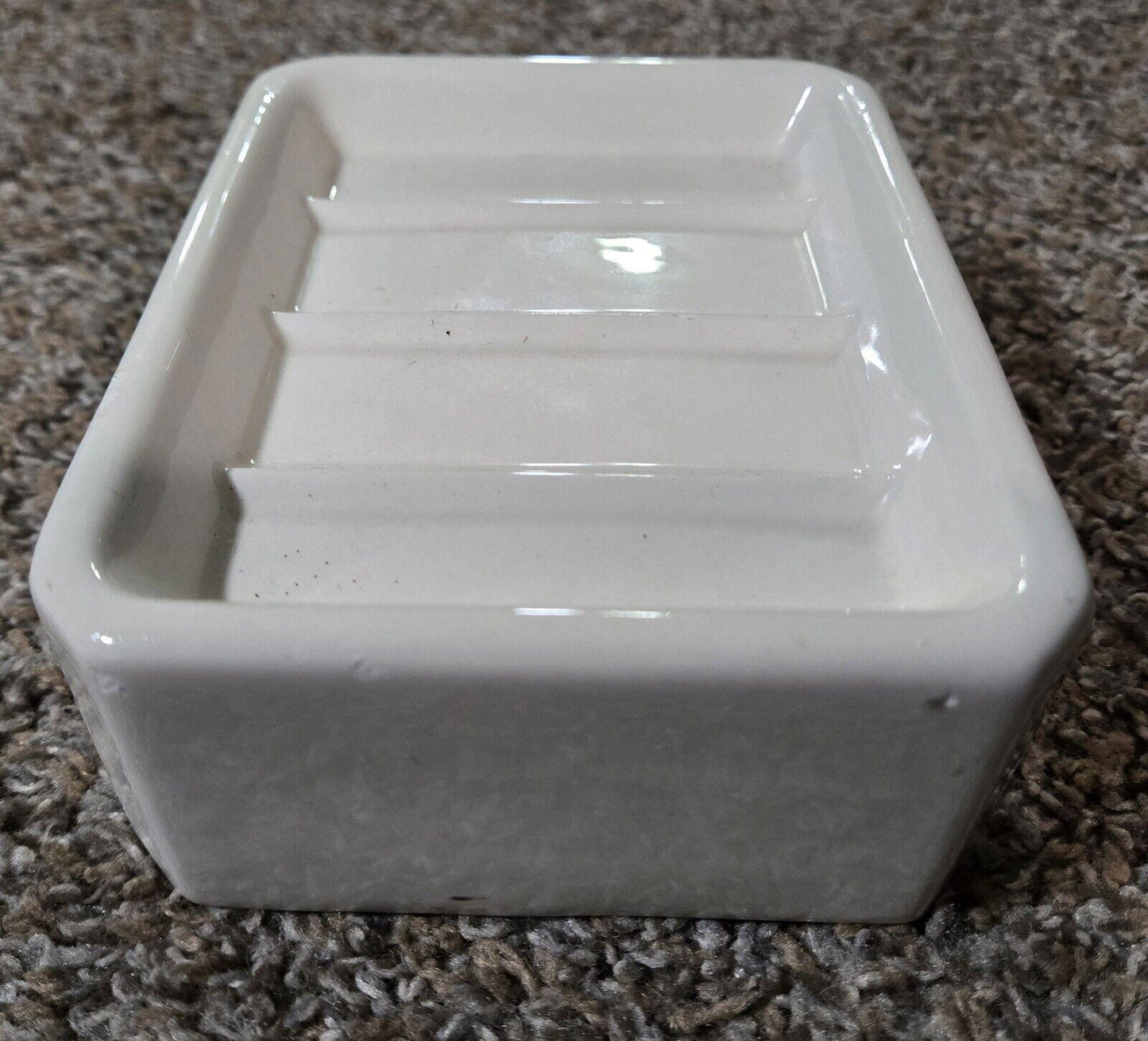 Vintage 1998 Tommy Hilfiger And Crest Design Ceramic Soap Dish