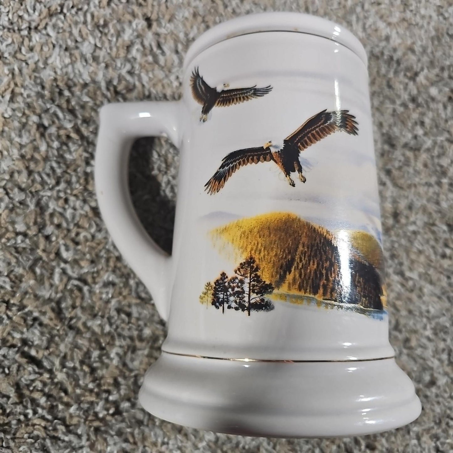 Teleflora Gifts Majestic Mug Eagles Soaring Stein 32oz Ivory Gold Tone Trim