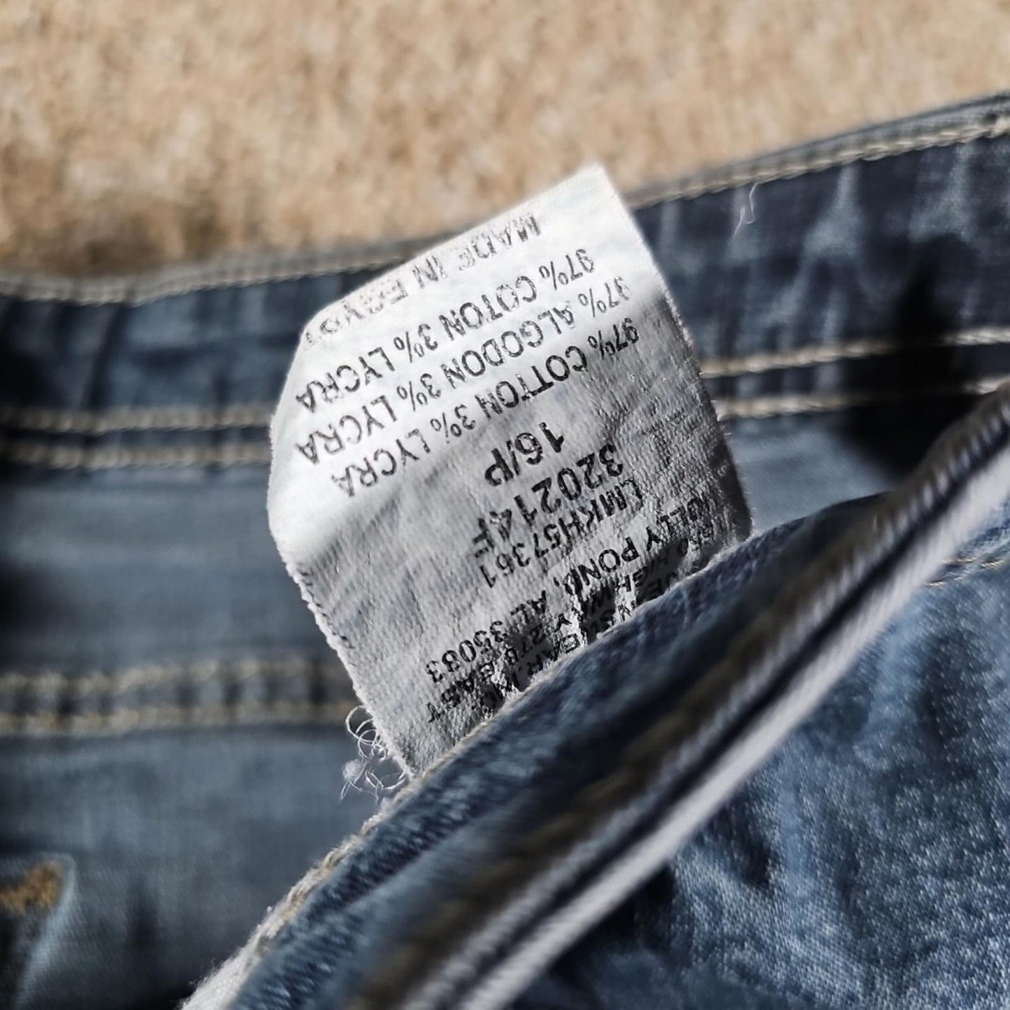 Lee 16P Denim Lobg Shorts Capris