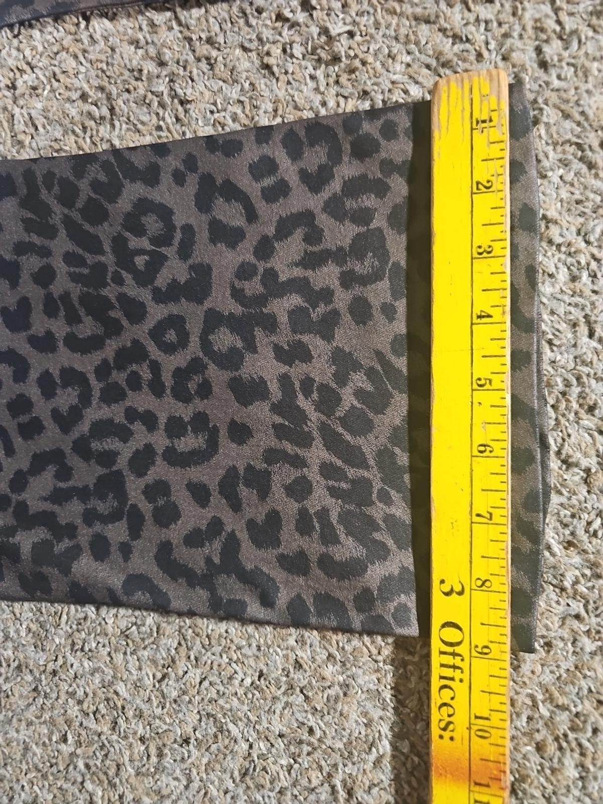 VBRT Leopard Print Sz 9 Pants NWT NWD