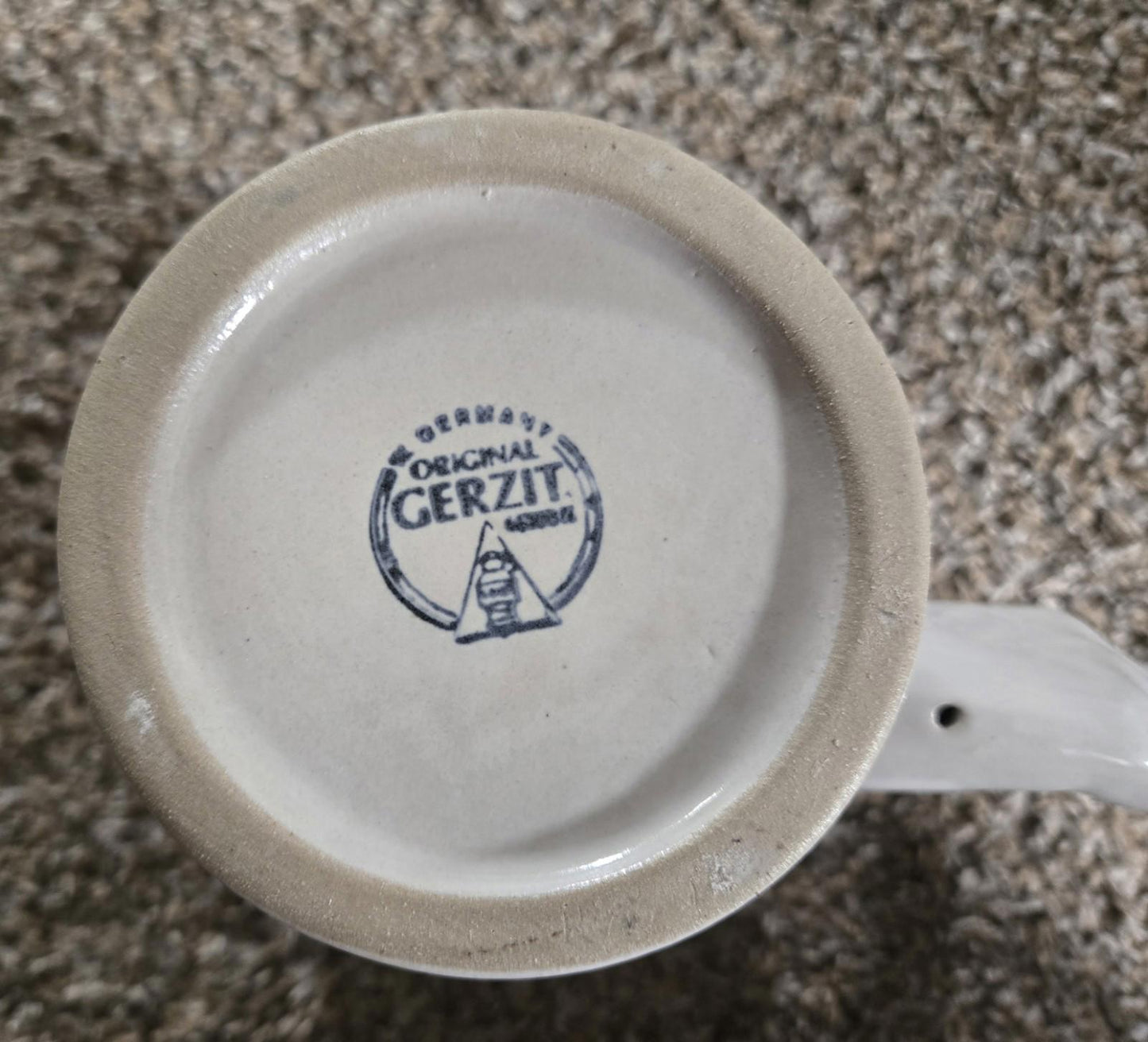 "I Wanna Hold Your Hand" Gerzit Hand Handle Coffee Mug