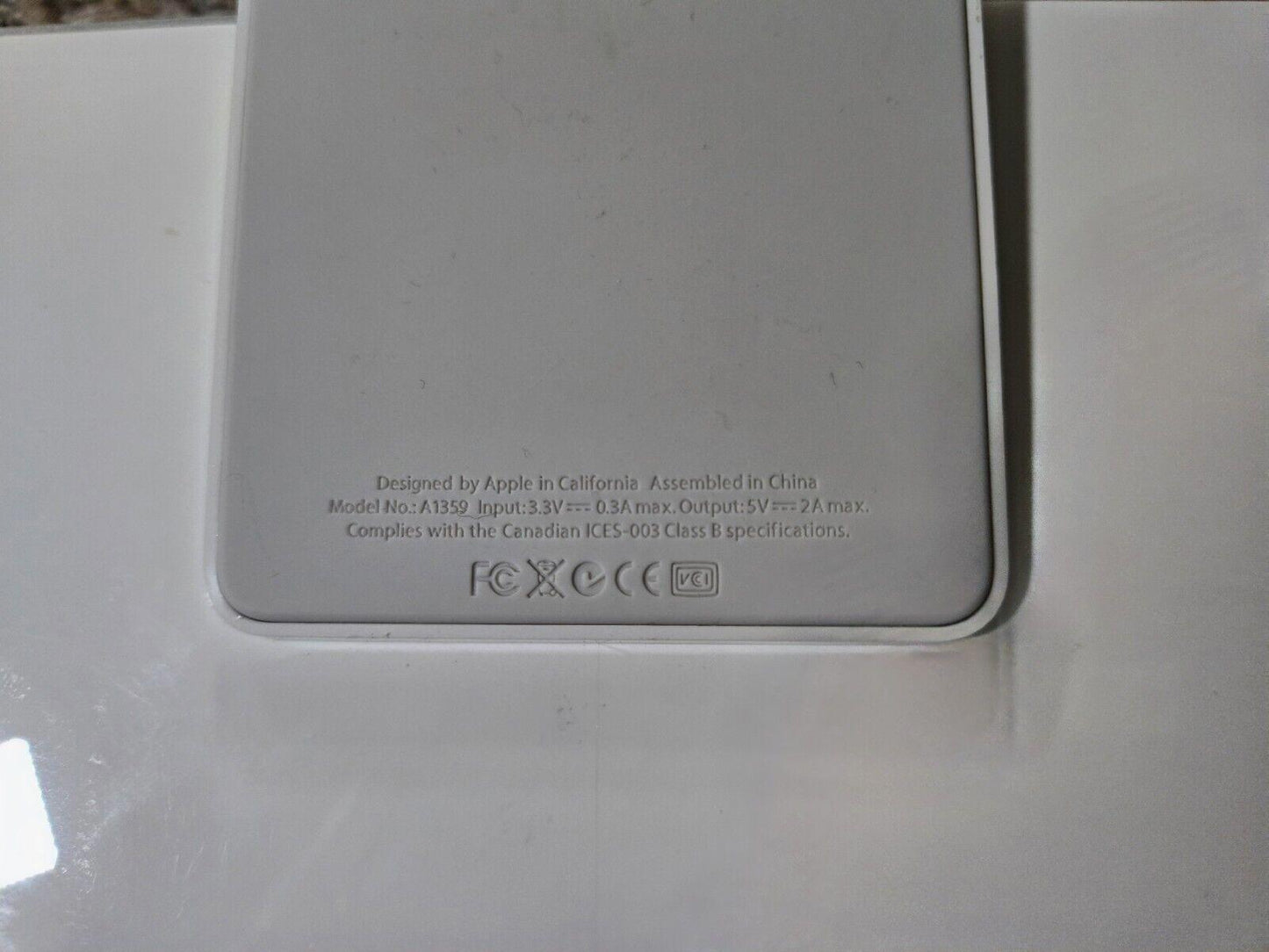 Apple Ipad/Iphone A1359 30 Pin Keyboard