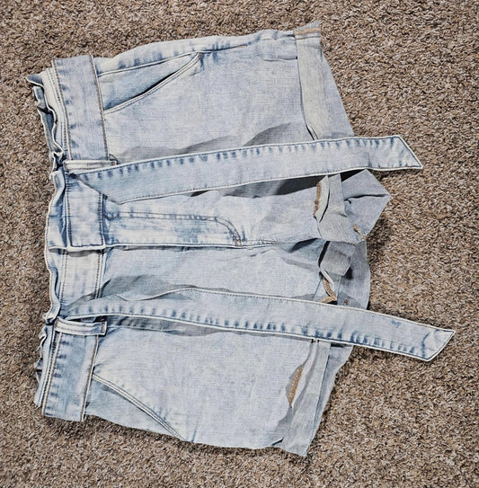 Express Shorts Shortie Super High Rise Belt Pockets 12 Cuffs