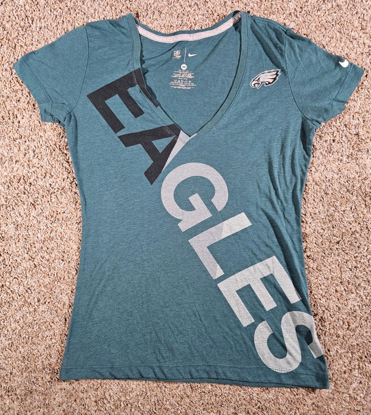 Nike Women's Medium Philadelphia Eagles V-Neck Green T-Shirt