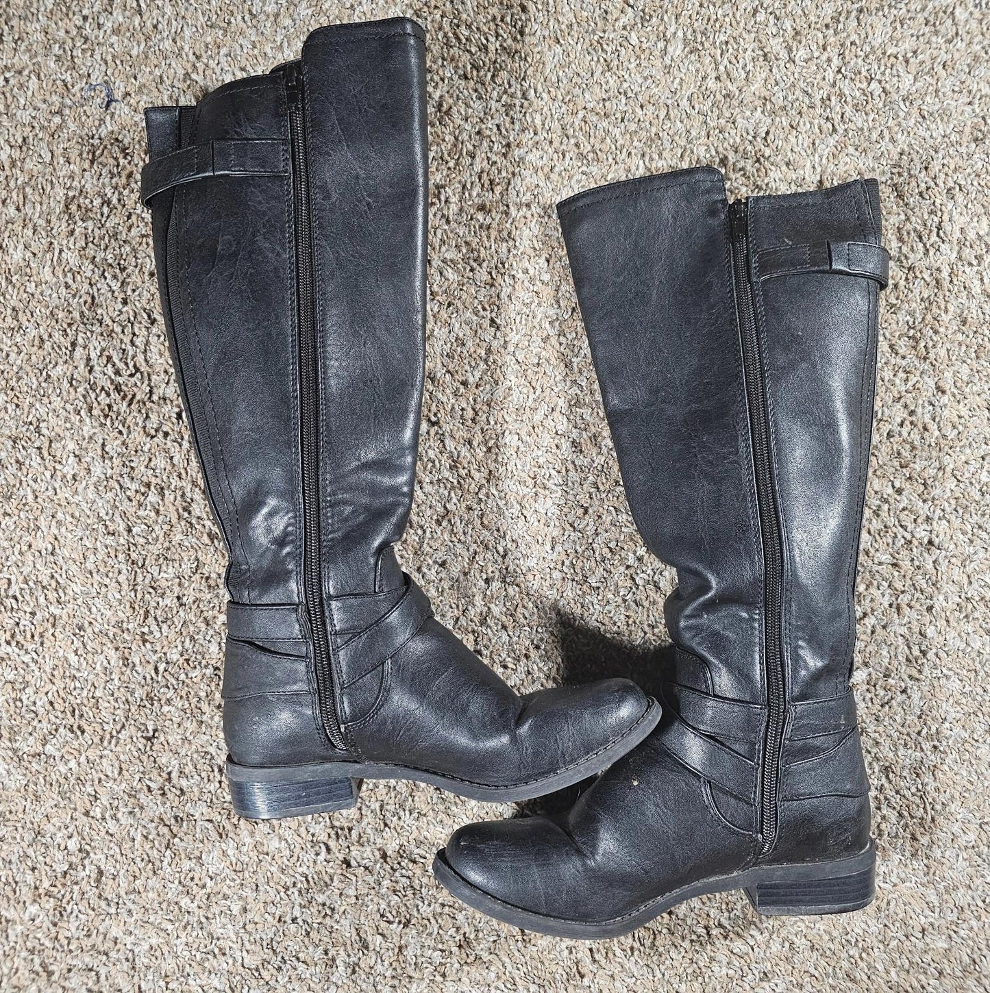G x GUESS Womens Zipper Side Riding Boots Buckle Accent 6.5M