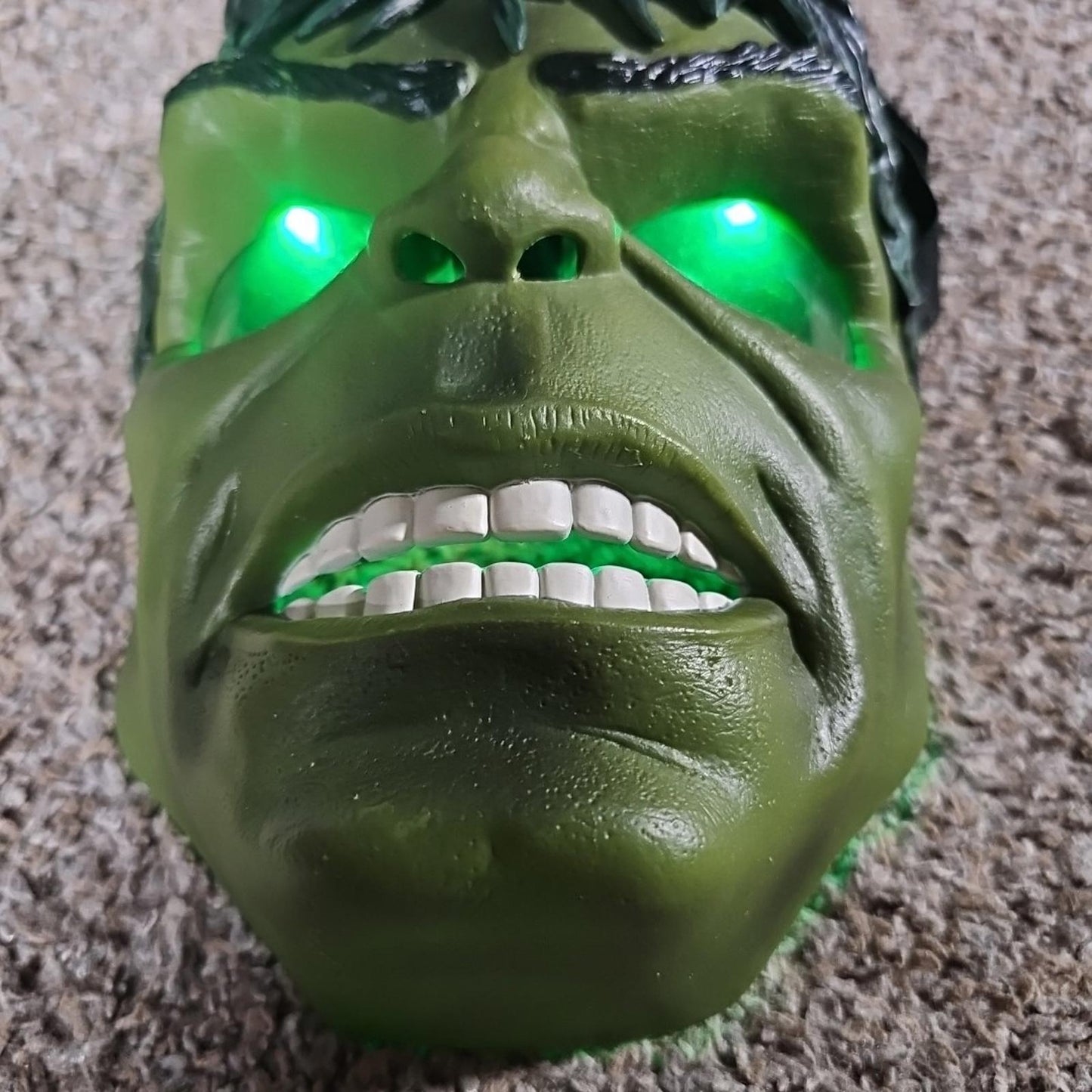 Marvel 2008 Hulk Smash Electronic Mask Hasbro Green Face