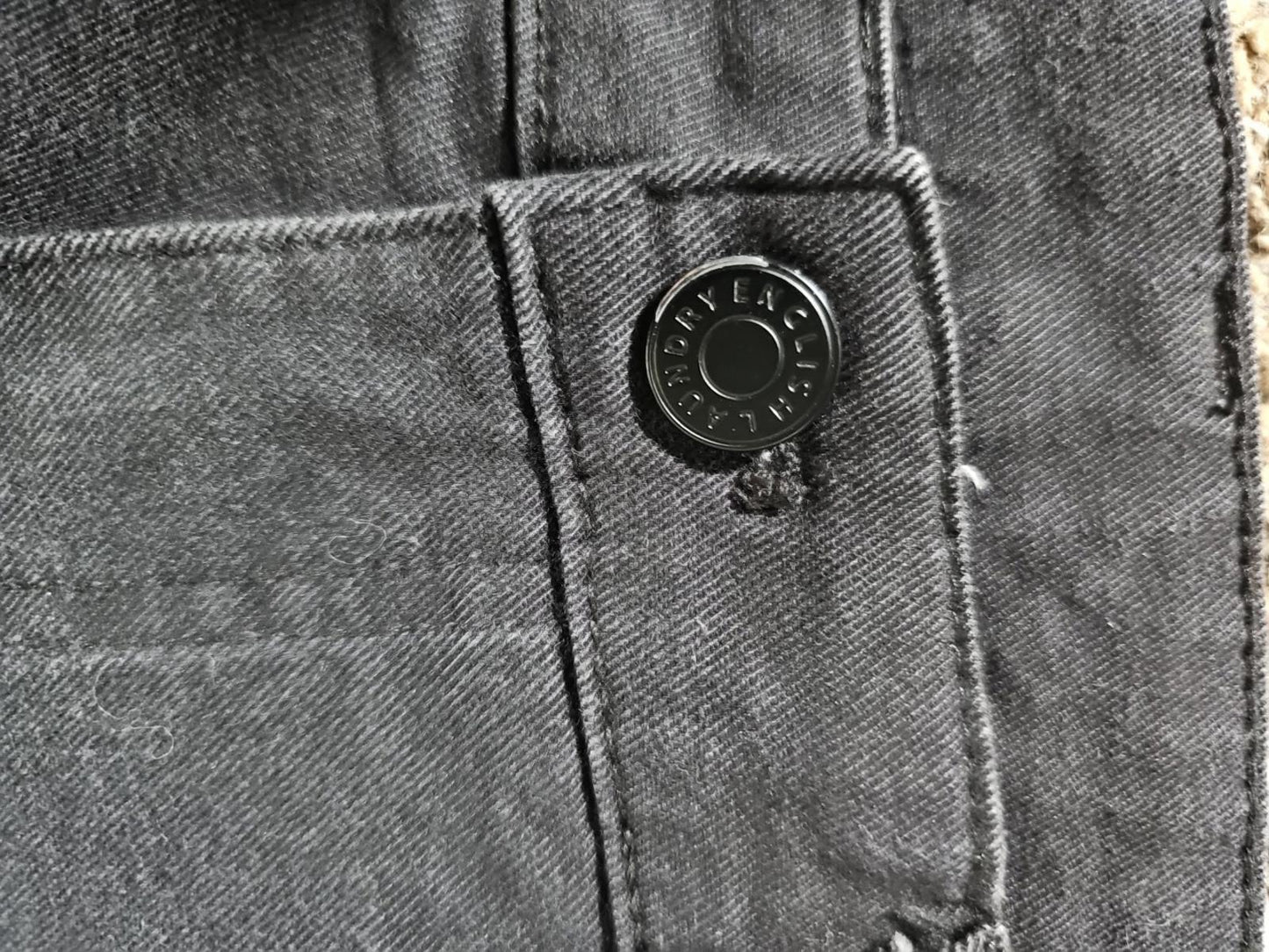 English Laundry Black Jeans Approx 36x29