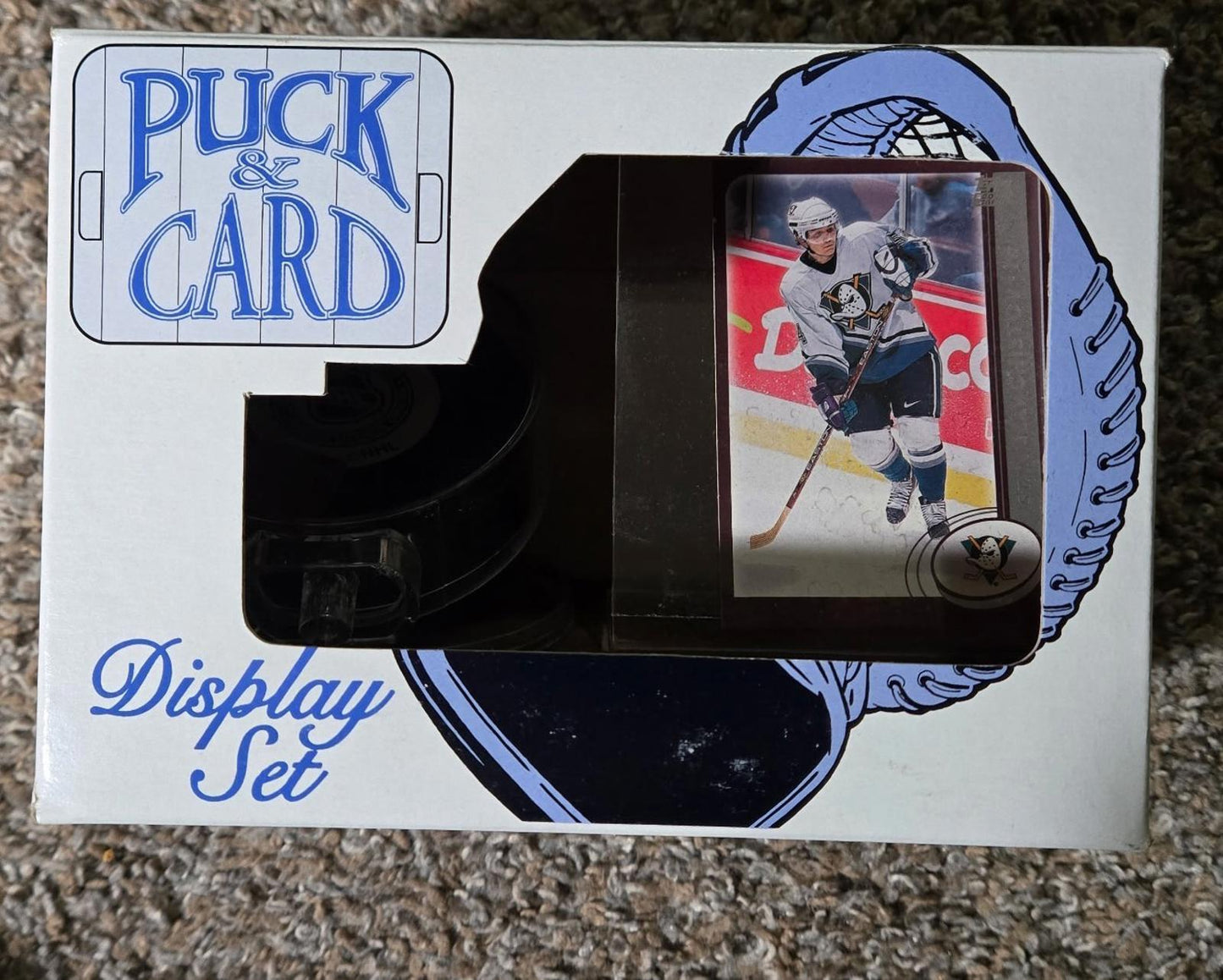 NHL Anaheim Mighty Ducks Stanislav Chistov Display Rookie Card Signed Puck