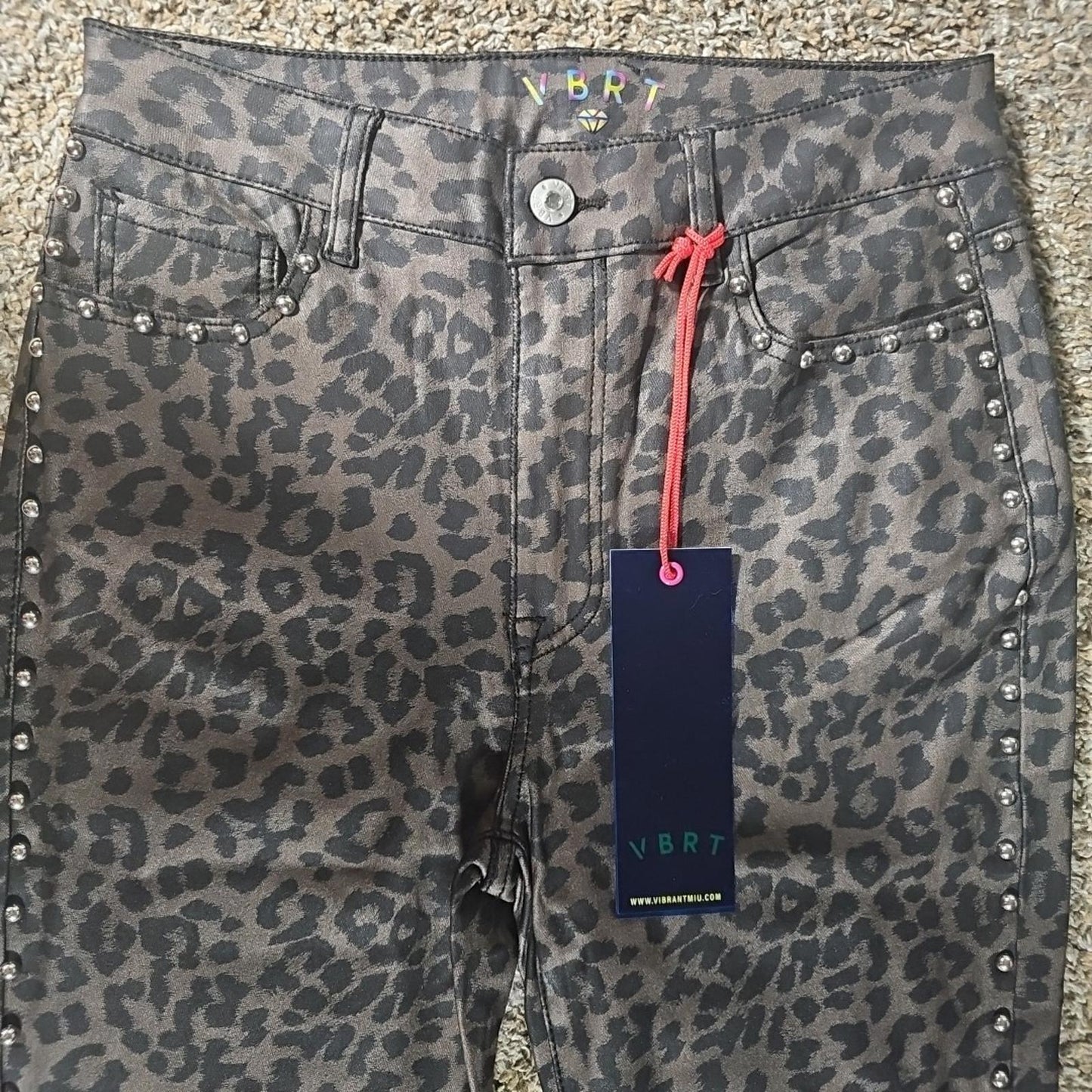 VBRT Leopard Print Sz 9 Pants NWT NWD