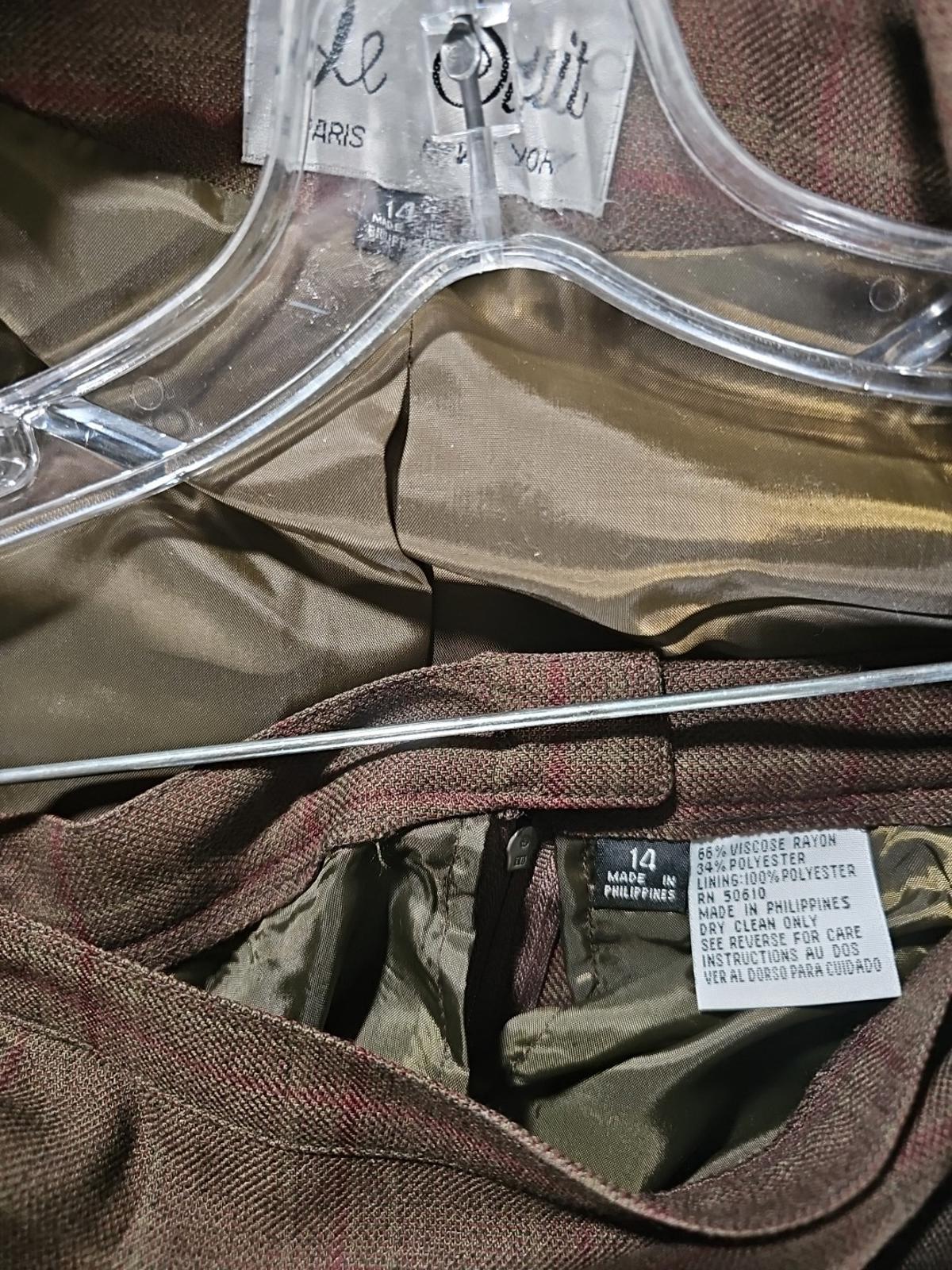 le suit nouveau classics dark olive chiant Sz 14 NWT 2pc Skirt Suit