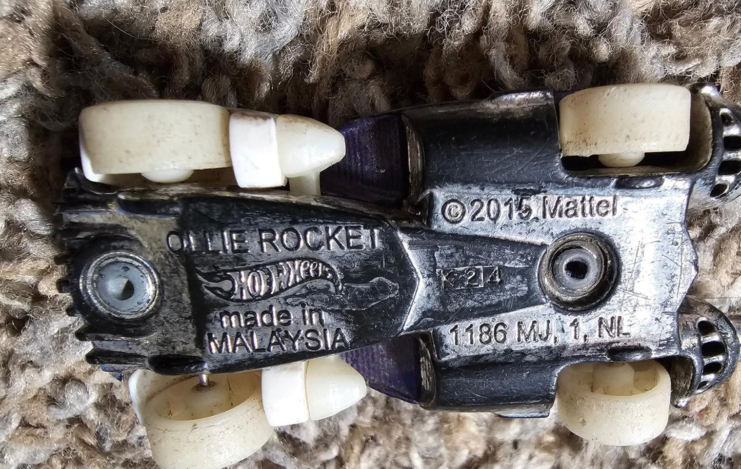 2015 HOT WHEELS OLLIE ROCKET PURPLE 1:64 DIECAST