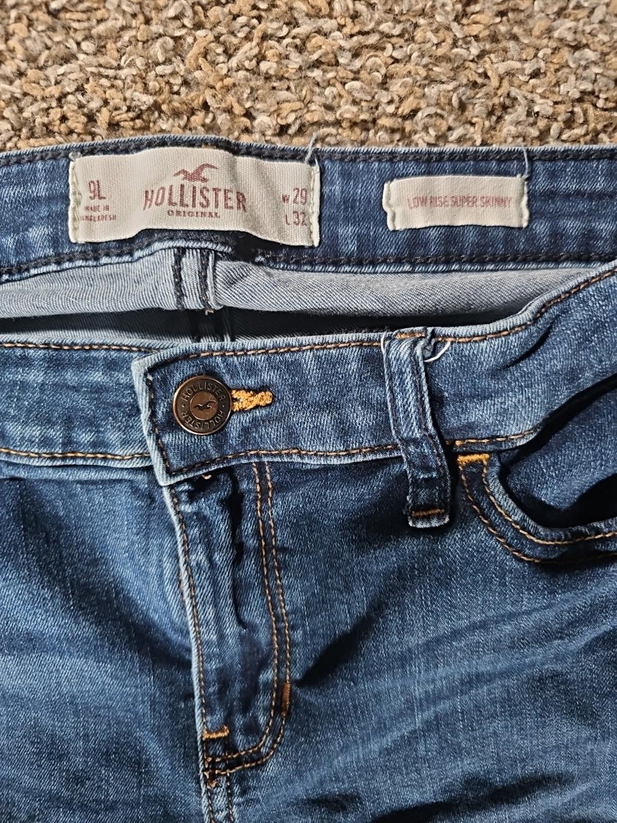Hollister 9L 29x32 Low Rise Super Skinny Jeans