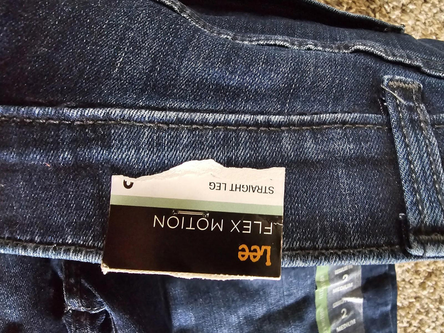 lee flex motion pants Regular Fit straight leg 2 Medium NWT Jeans