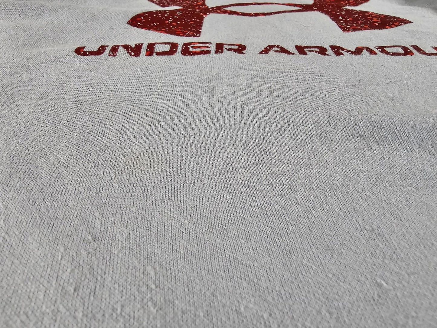 Under Armour YXL Loose white Hoodie Red Logo Stains