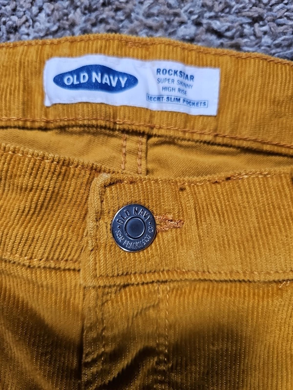 Old Navy 10 ROCKSTAR Super Skinny HighRise Courduroy Pants