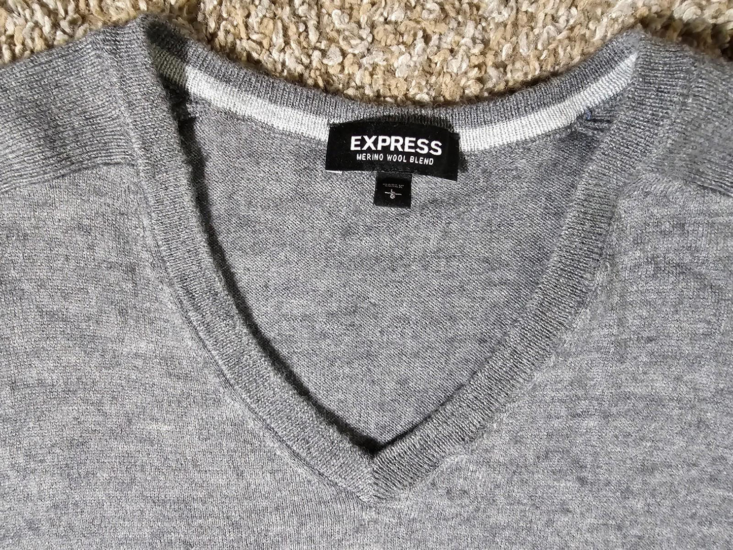 Express Men's Vneck Sweater Size L Merino Wool Blend Gray