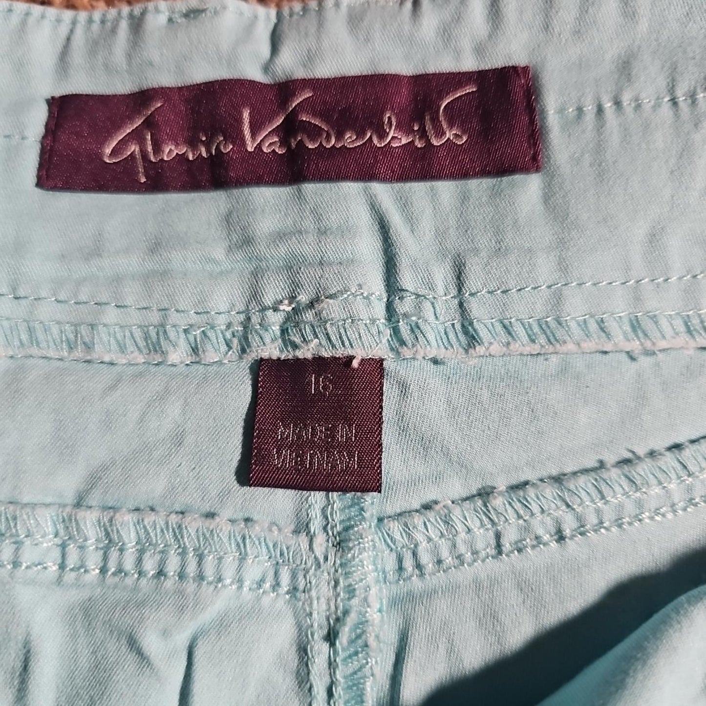 Gloria Vanderbilt Sz 16 Marion Shorts