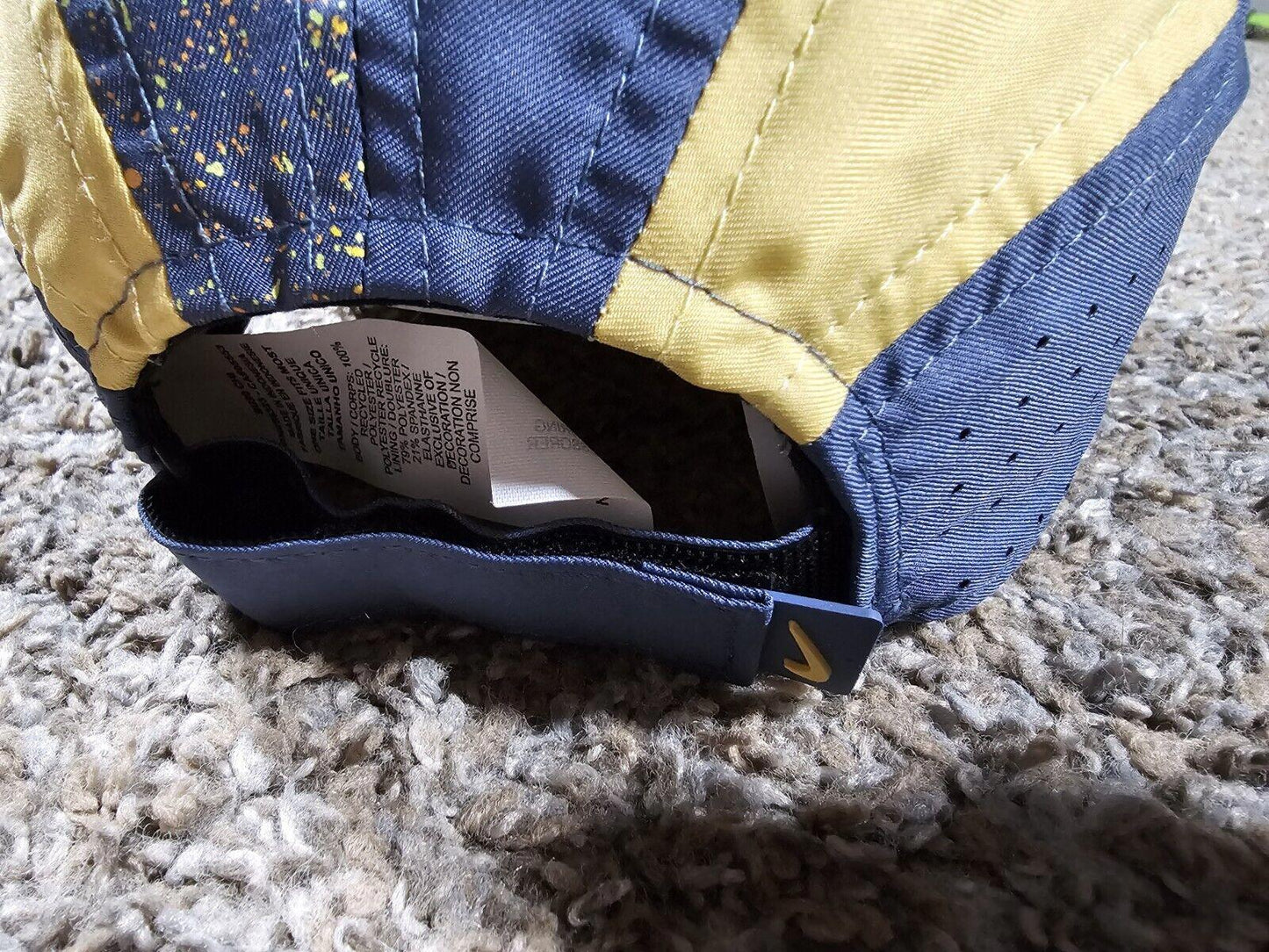 NIKE Tailwind dri-fit 5 panel hat blue yellow speckled Strap