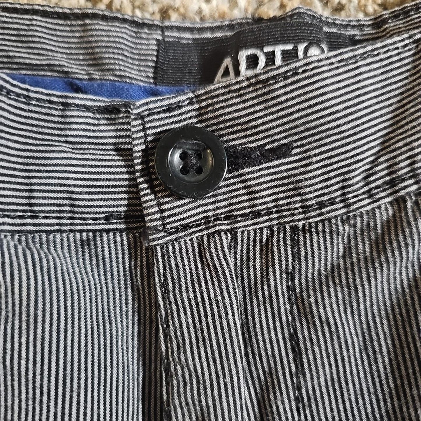 Apt 9 Sz 40 Striped Shorts
