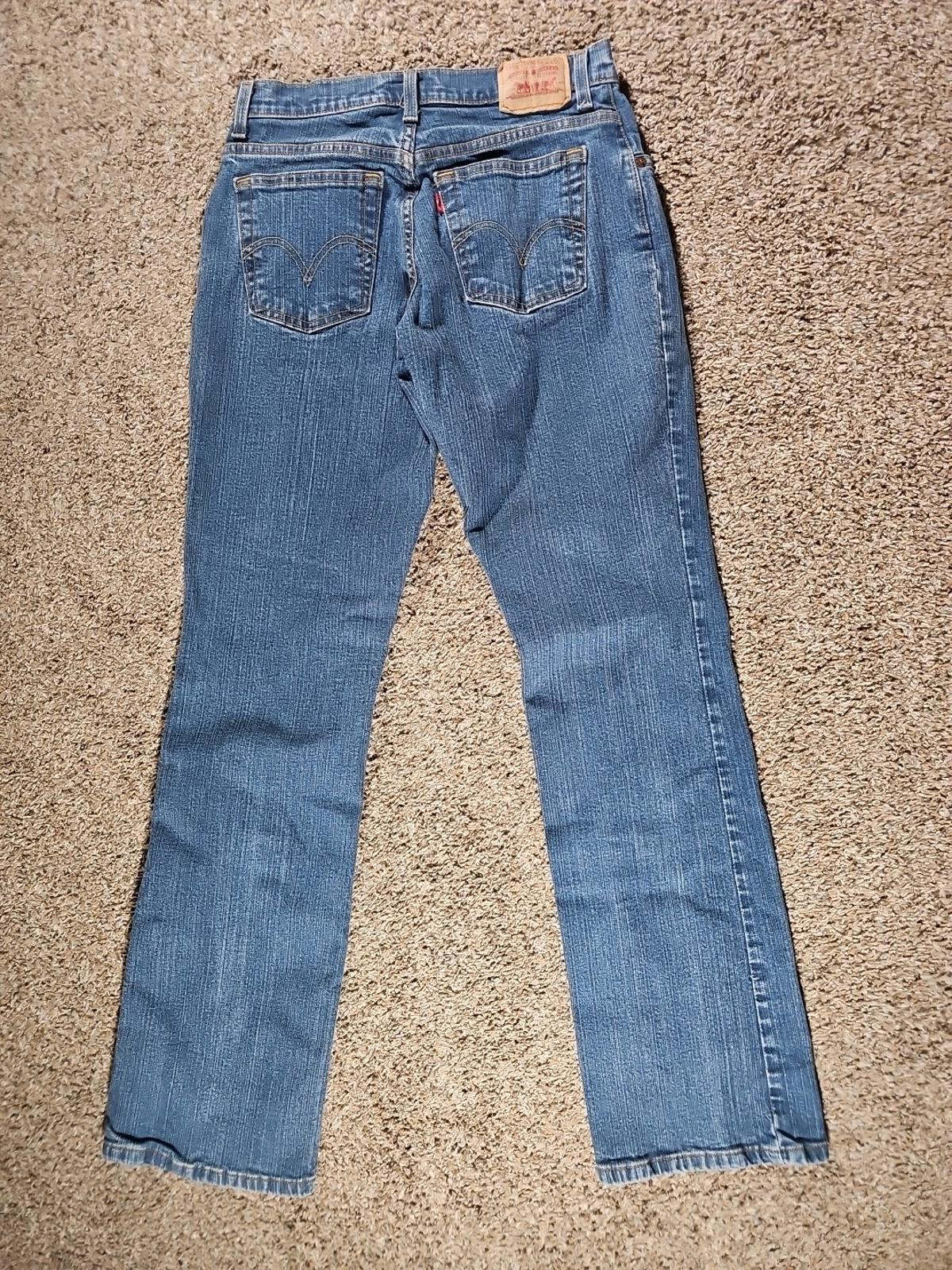 Levis 550 Relaxed Fit Bootcut 8L Jeans