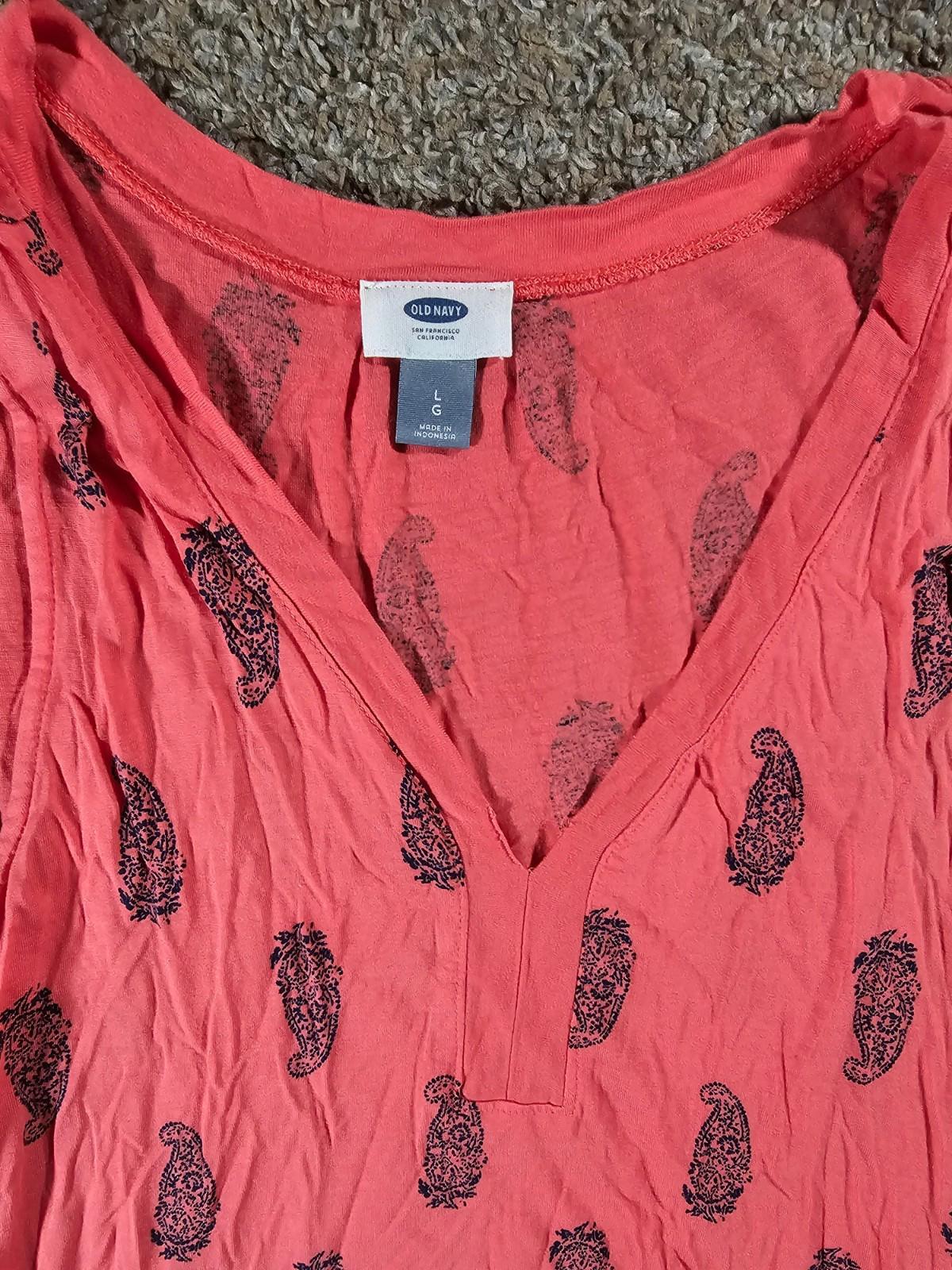 Old Navy Tank Top L V Neck Tank Top Casual Pineapple