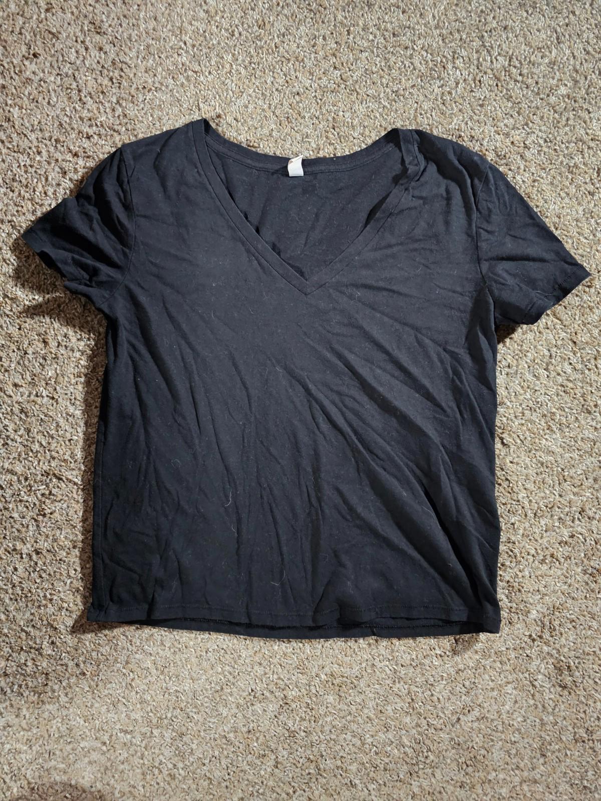 BP Black Vneck Tshirt Medium