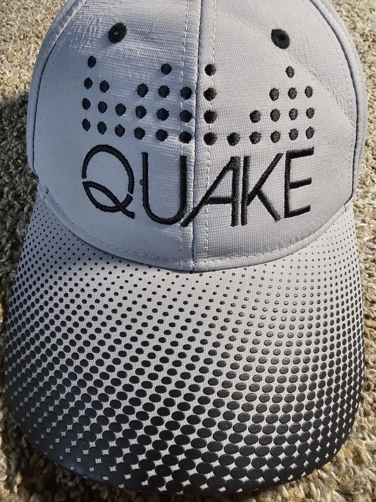 Quake CapAmerica Golf hat