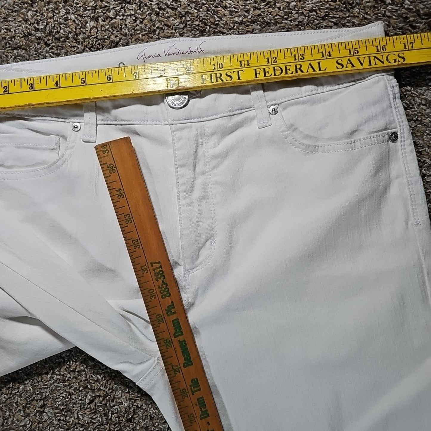 Gloria Vanderbilt Tummy Sculpt Ankle Boot Sz 10 White Jeans