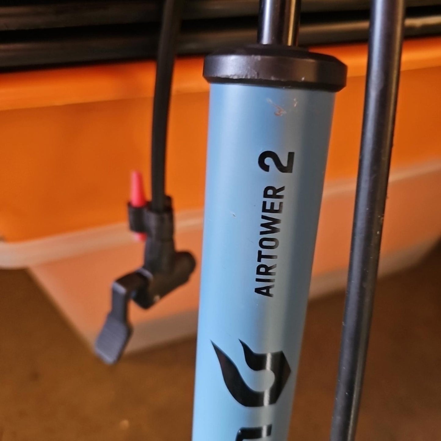 Blackburn Air Tower 2 Perfect Pressure Bike Floor Pump Blue
