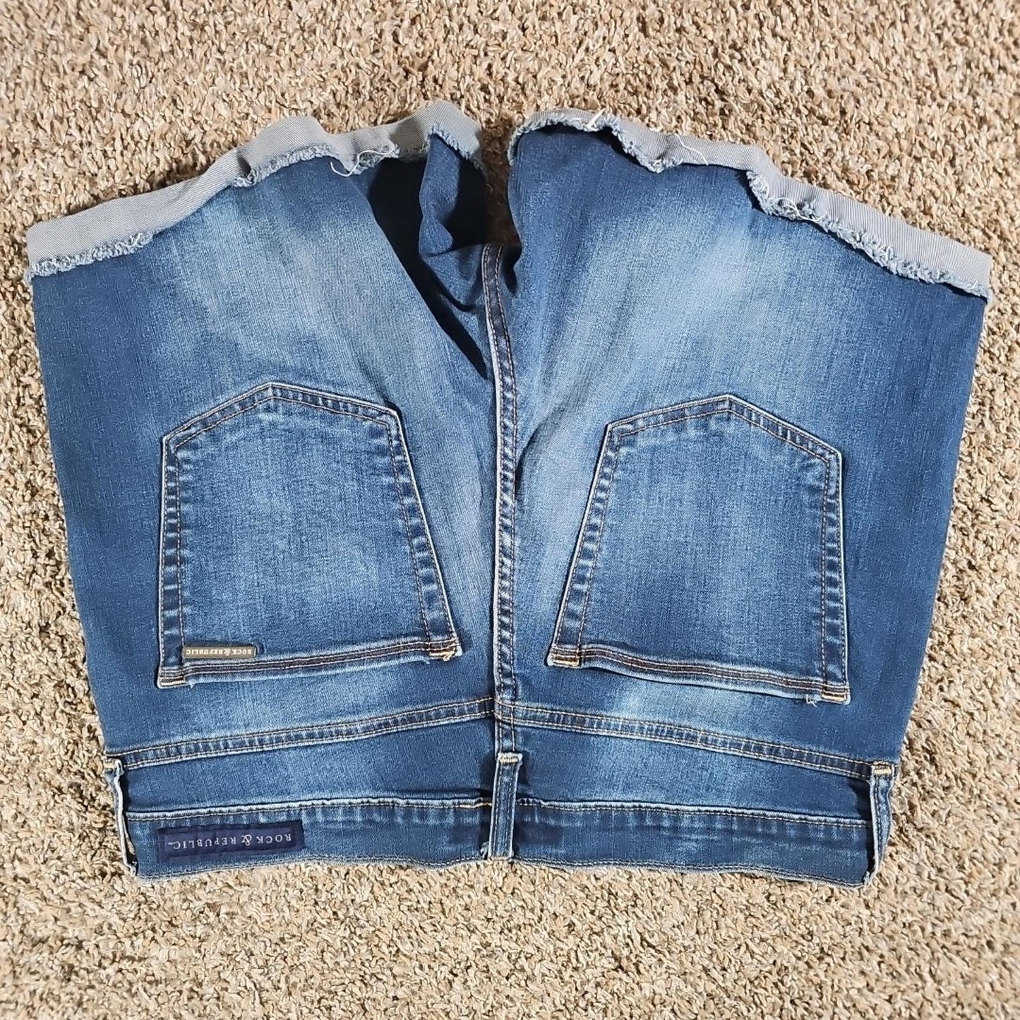 Rock & Republic Bumpershoot Sz 12 Jean Shorts