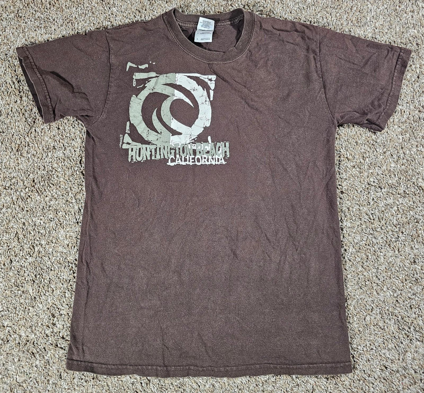 Huntington Beach California 2005 Brown Small Tshirt