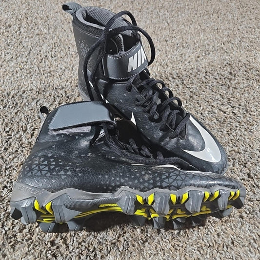 Nike Fastflex Cleats 6Y Black Gray used 880133-002