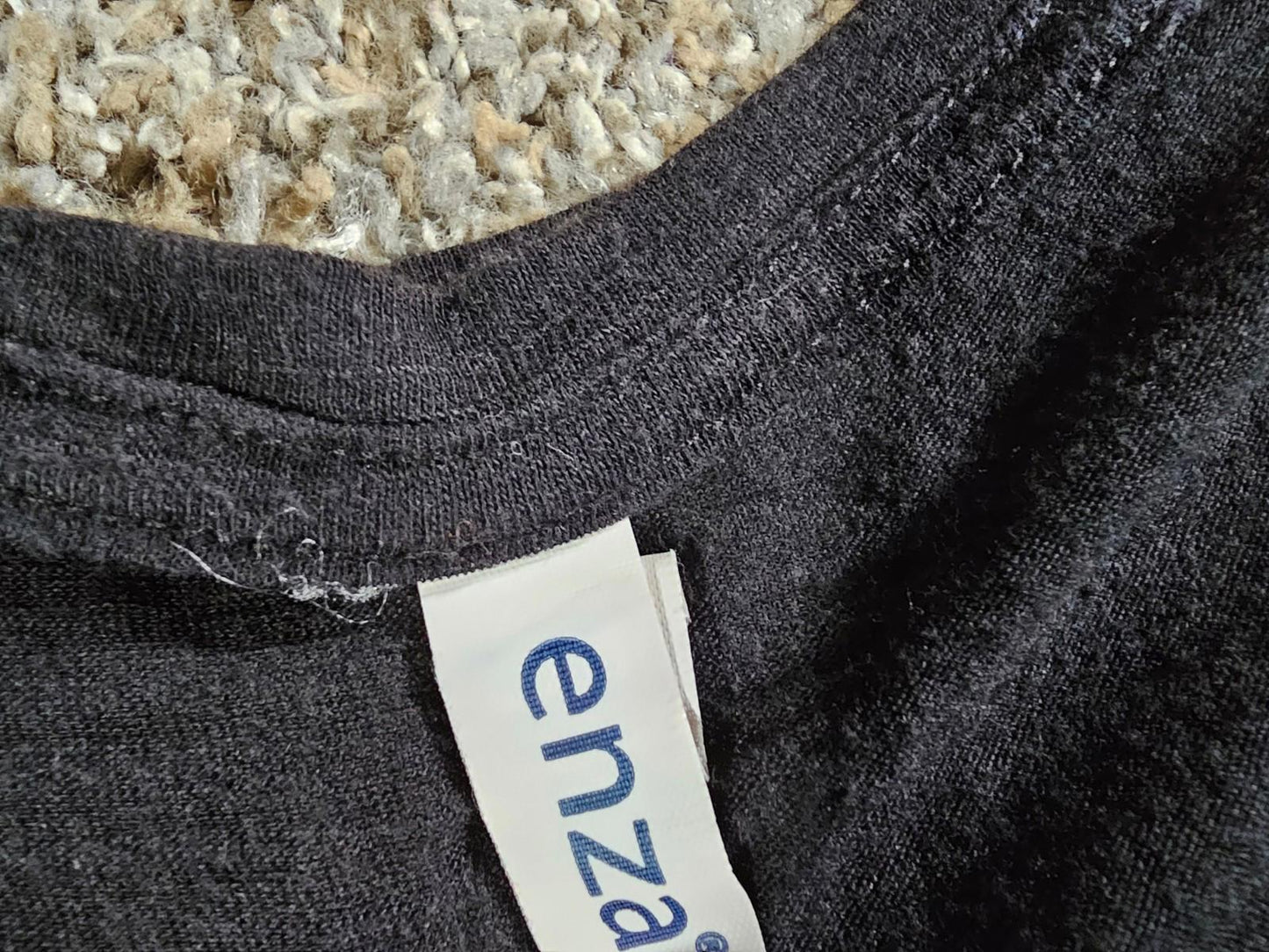 enza wonens L black vneck Wisconsin Warriors