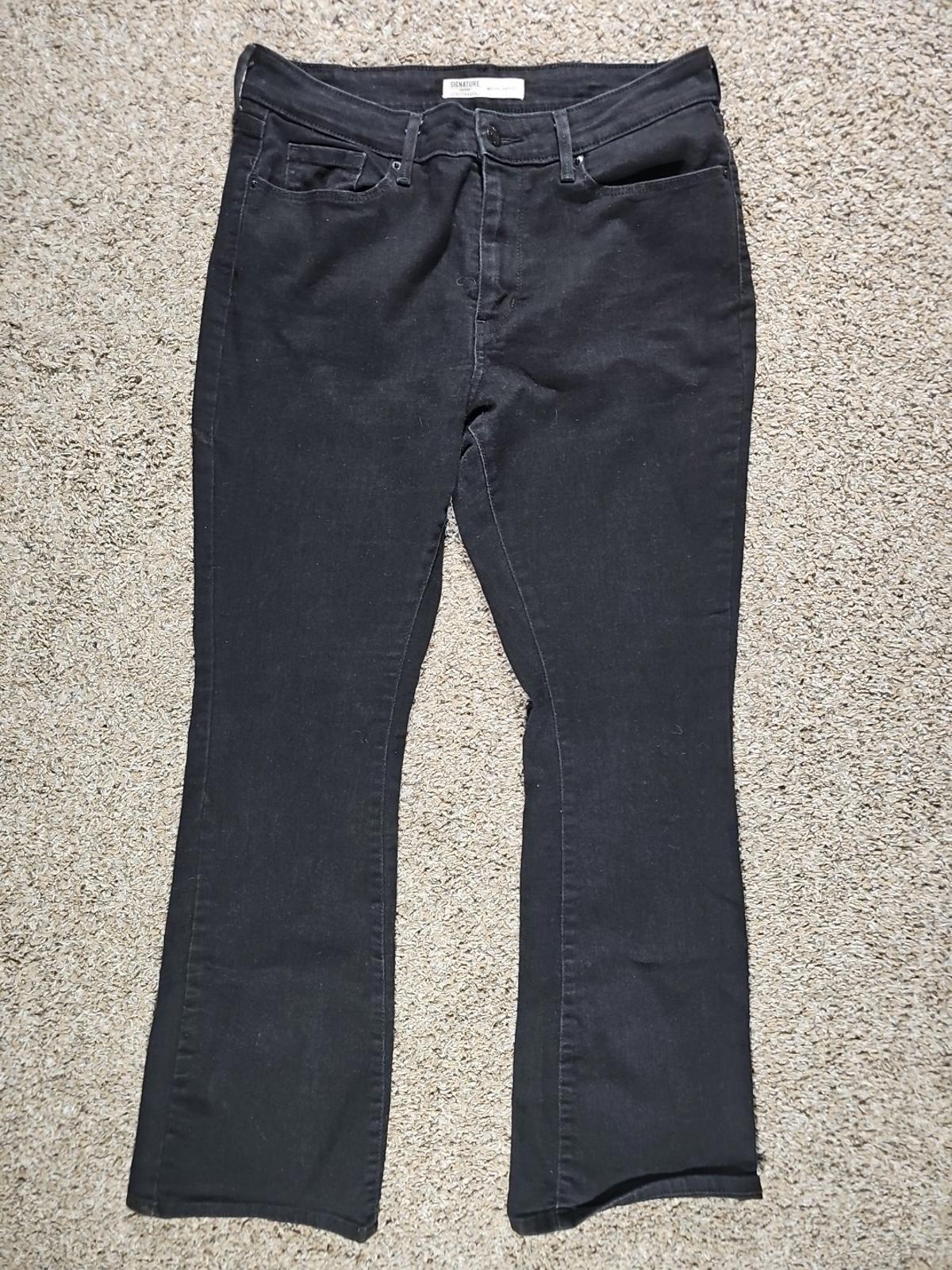 Signature Levi Strauss Midrise Bootcut Jeans 32x29(tag 29x30)
