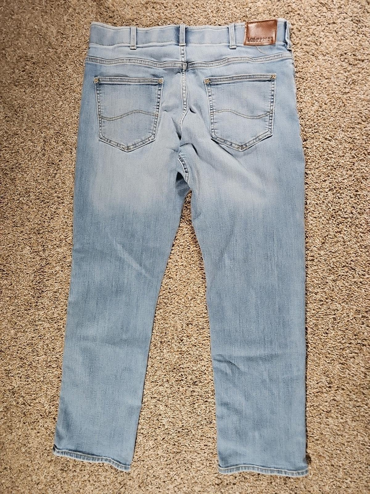 Lee Jeans Mens 36x30 Extreme Motion Modern Series Straight