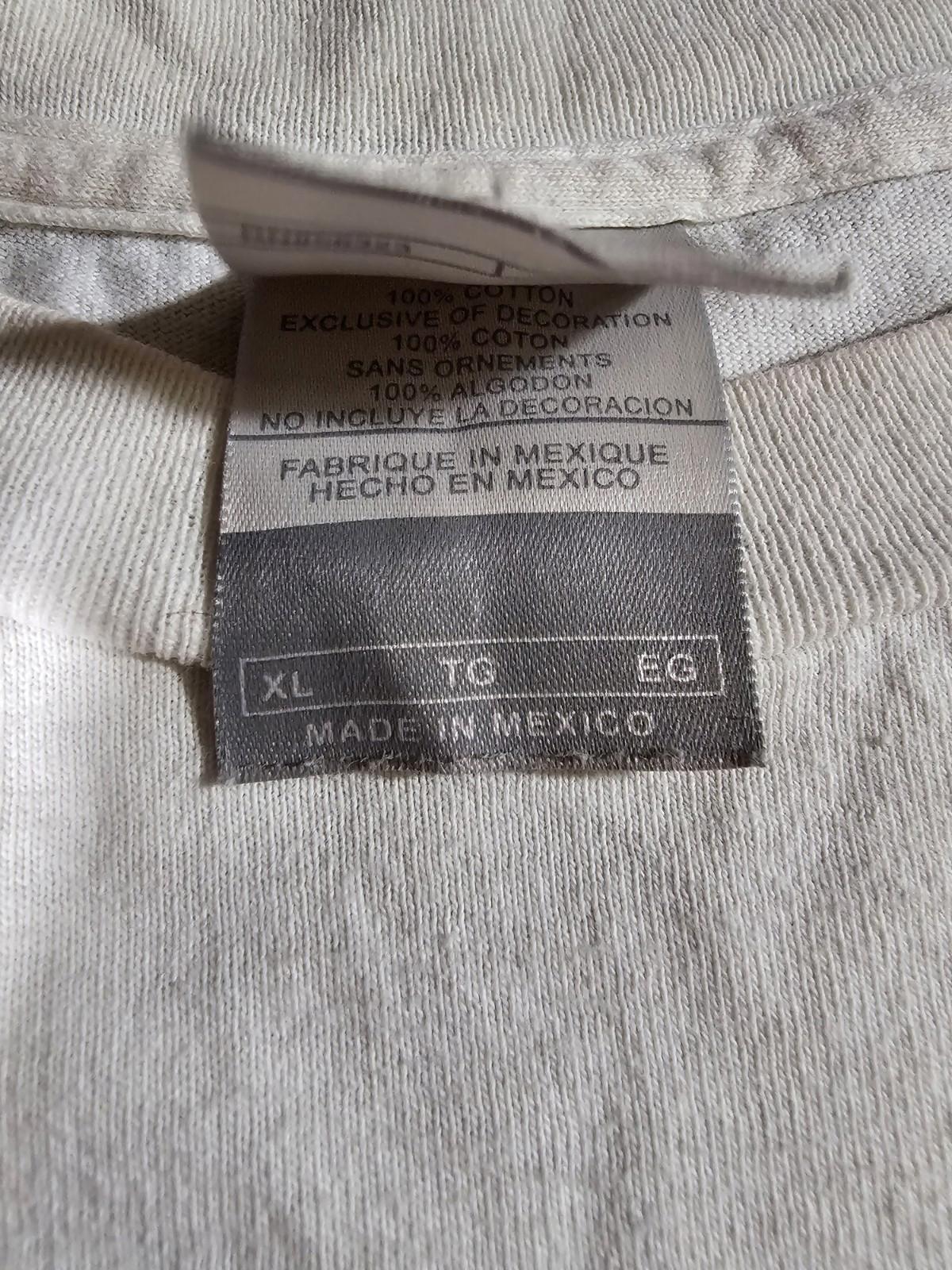 XL White NIKE t-shirt Some Yellowing