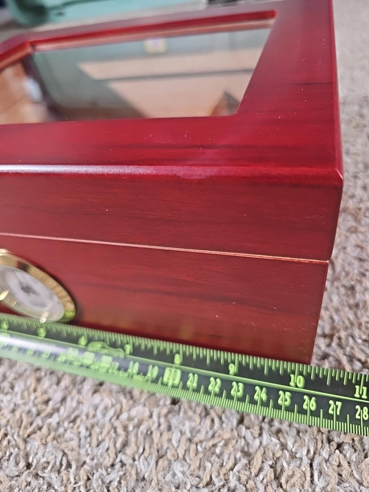 Mantello Cigars Wooden Humidor hygrometer gauge NWD NWOT Boveda 4 Humidity Packs
