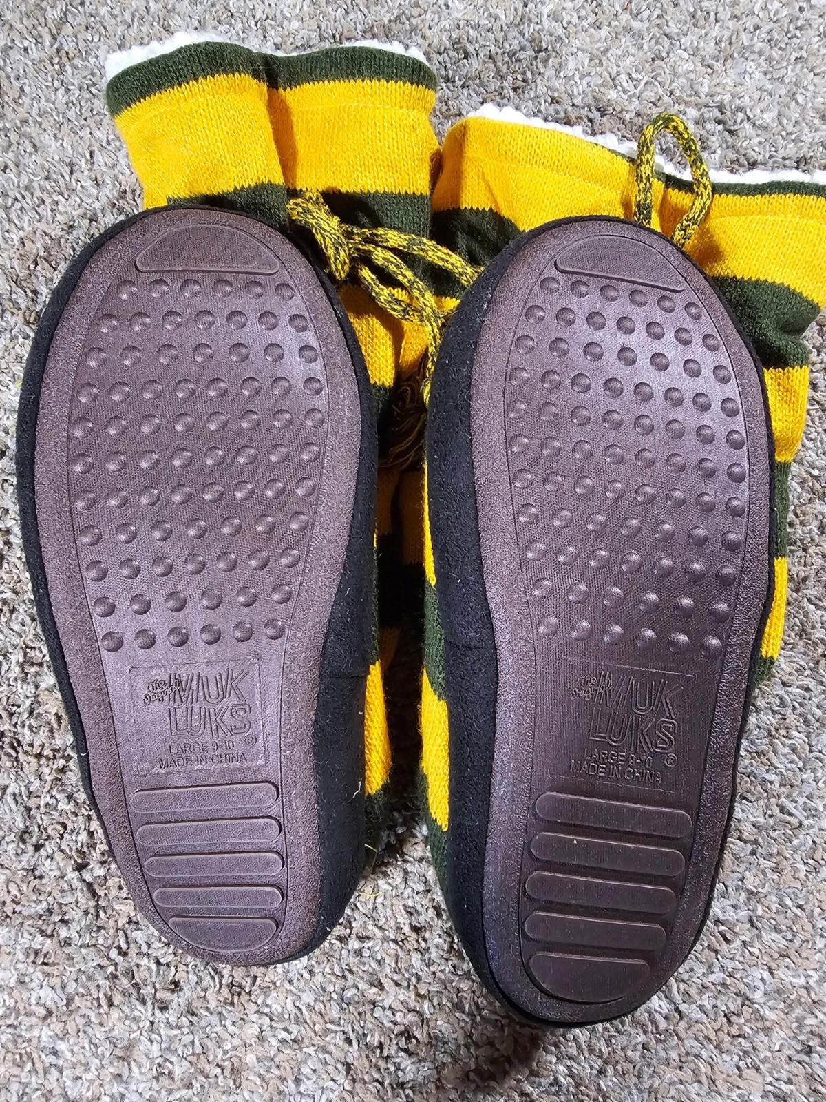 Original MUK LUKS Green & Gold Boot Slippers L(9-10) Packers
