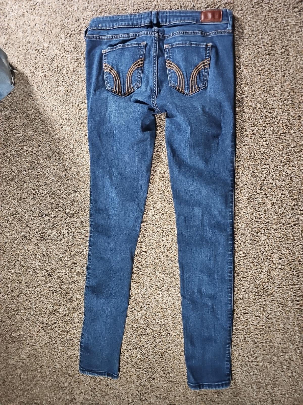 Hollister 9L 29x32 Low Rise Super Skinny Jeans