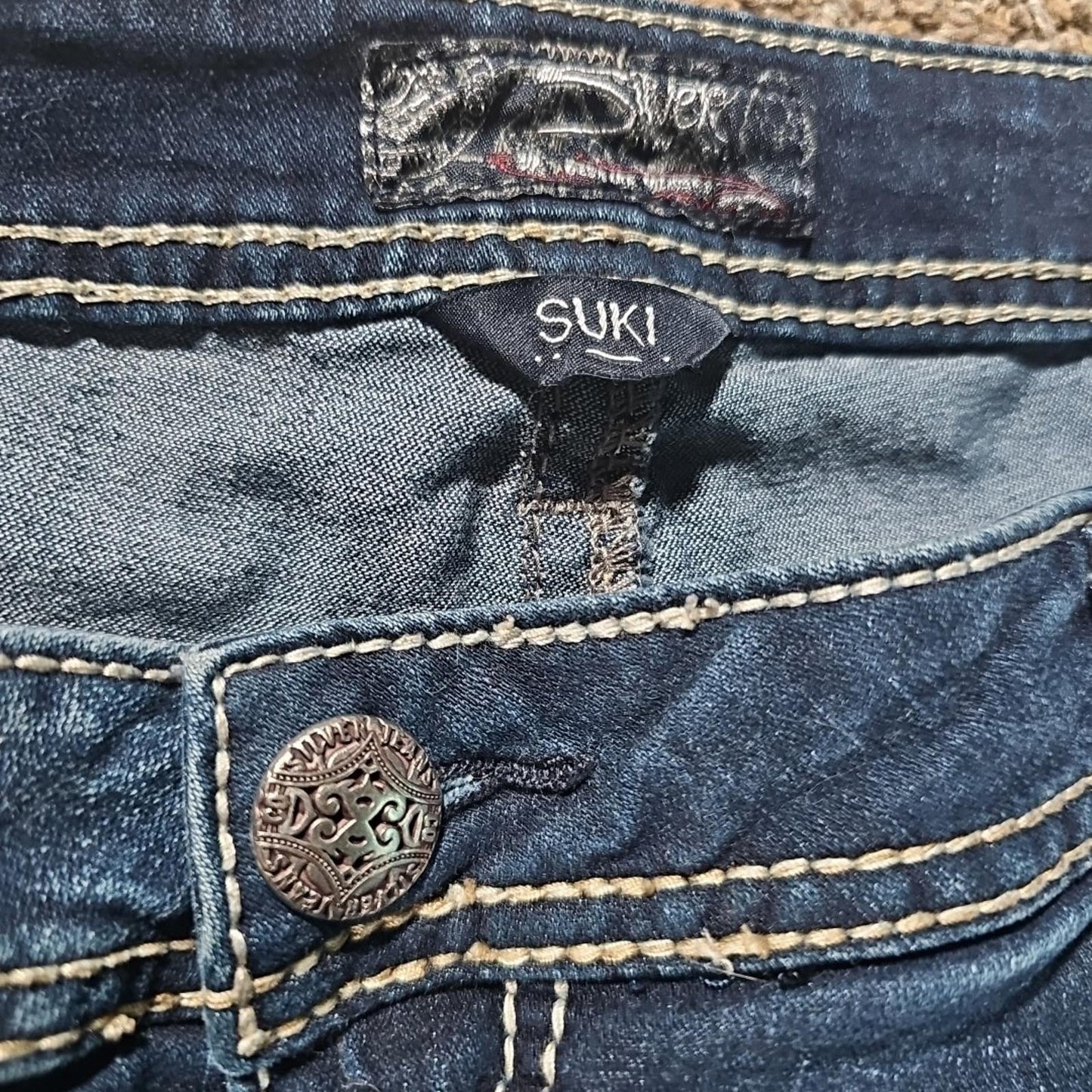 Silver Jeans Suki Fluid Denim Mid Capri Jeans 24/22½
