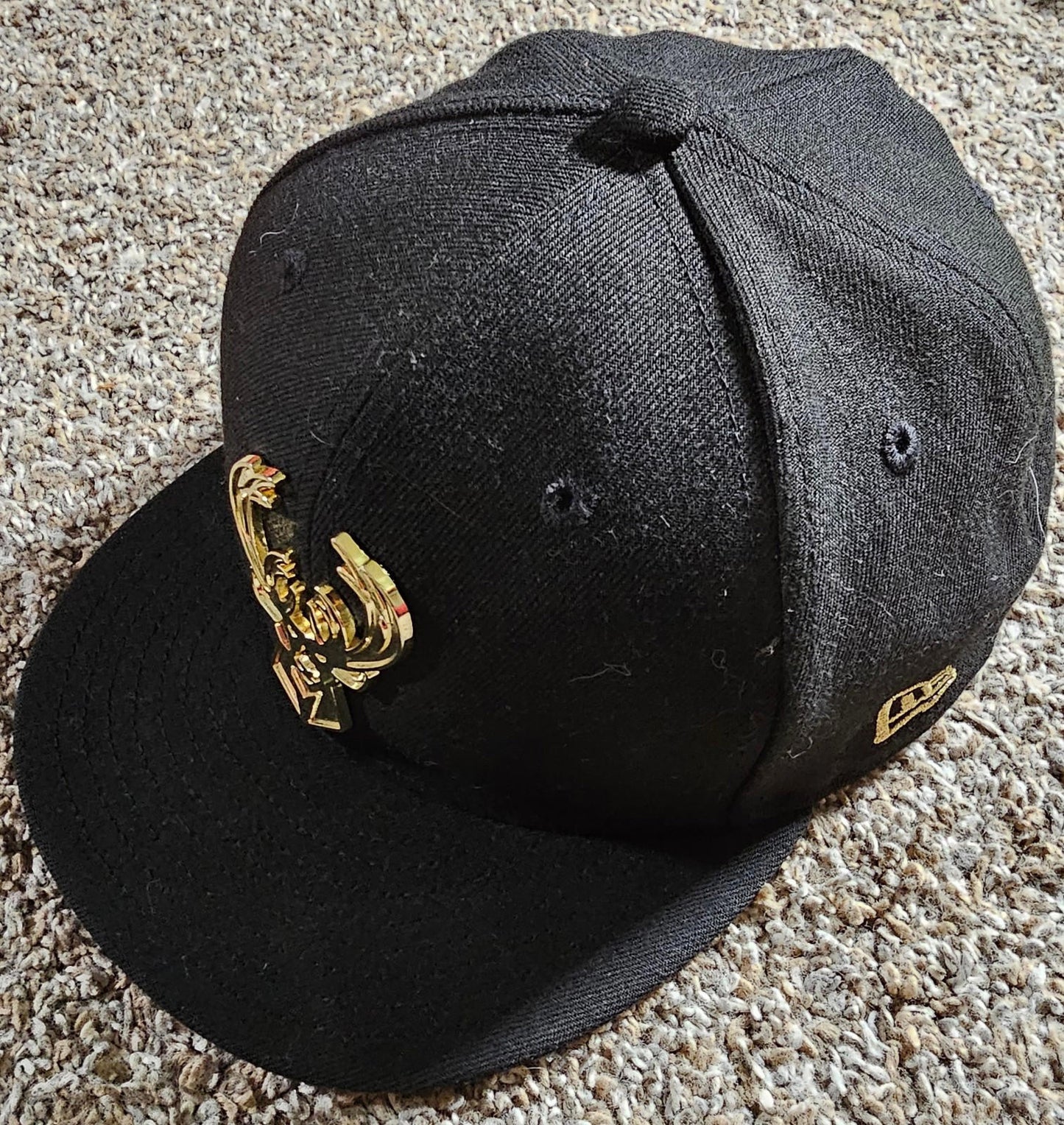 New Era Black Milwaukee Bucks Black & GOLD Logo 9FIFTY