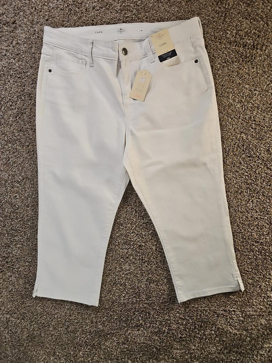 St. John’s Bay MidRise Capri Jeans 14 White Stretch NWT NWD