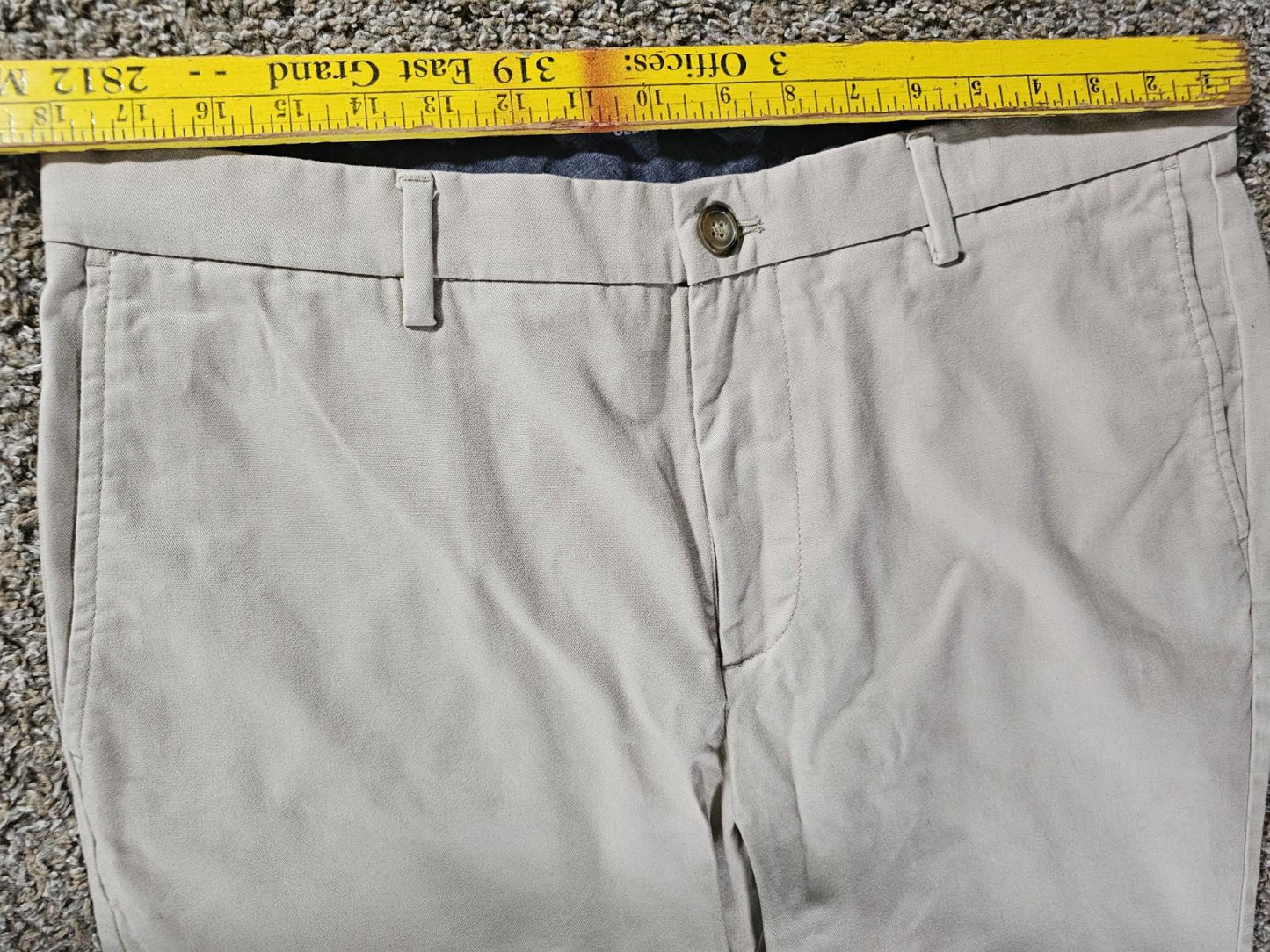 Old Navy Ultimate Skinny Built n Flex 36x34(33) Stones Throw