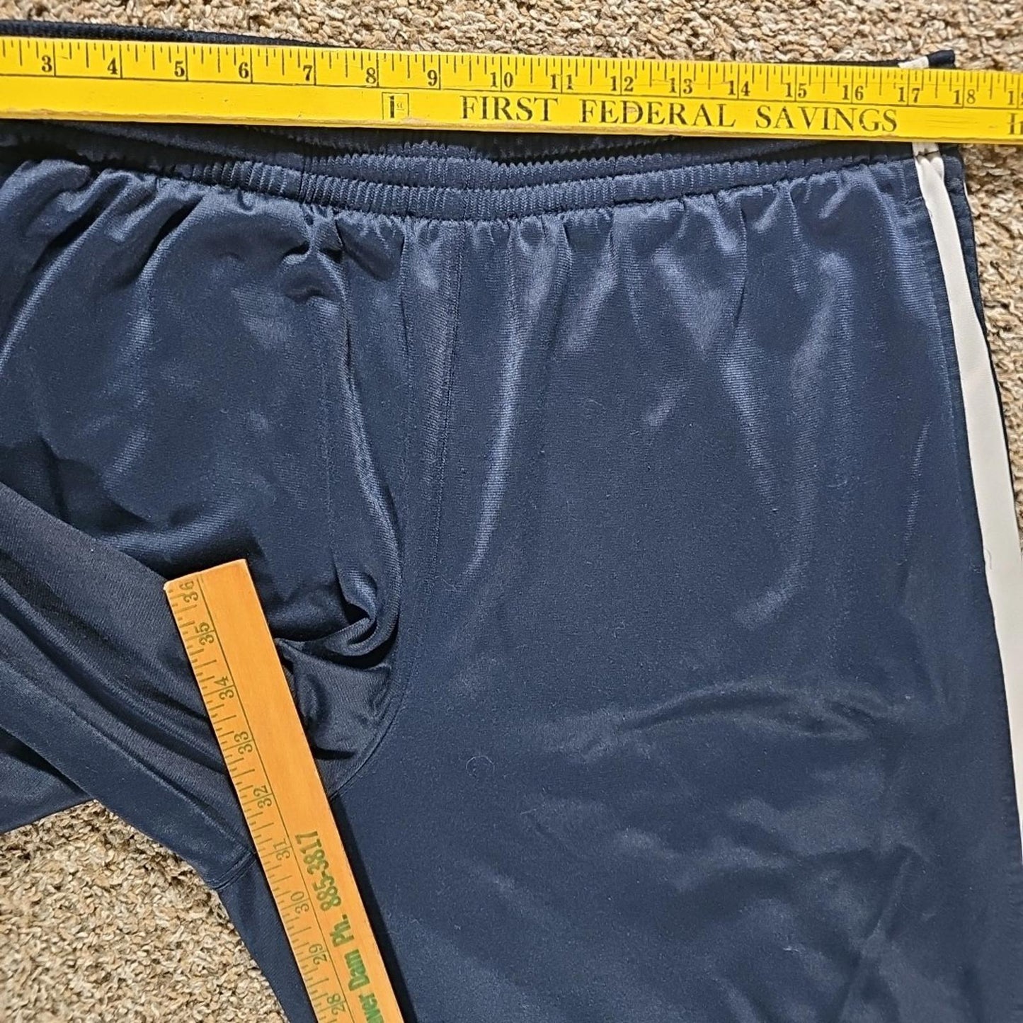 Nike Large Ankle Zip Athletic Pants
