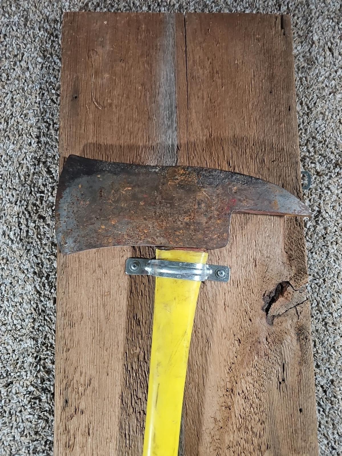Council Tool Pick Head Firefighting Axe Fiberglass Handle