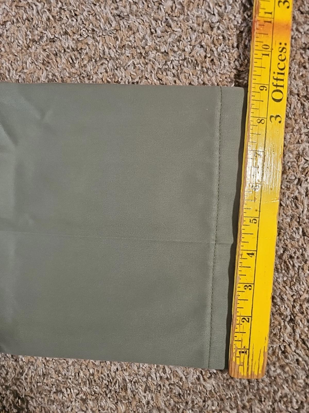 Lands End Sz 38 Traditional Fit Green Pants