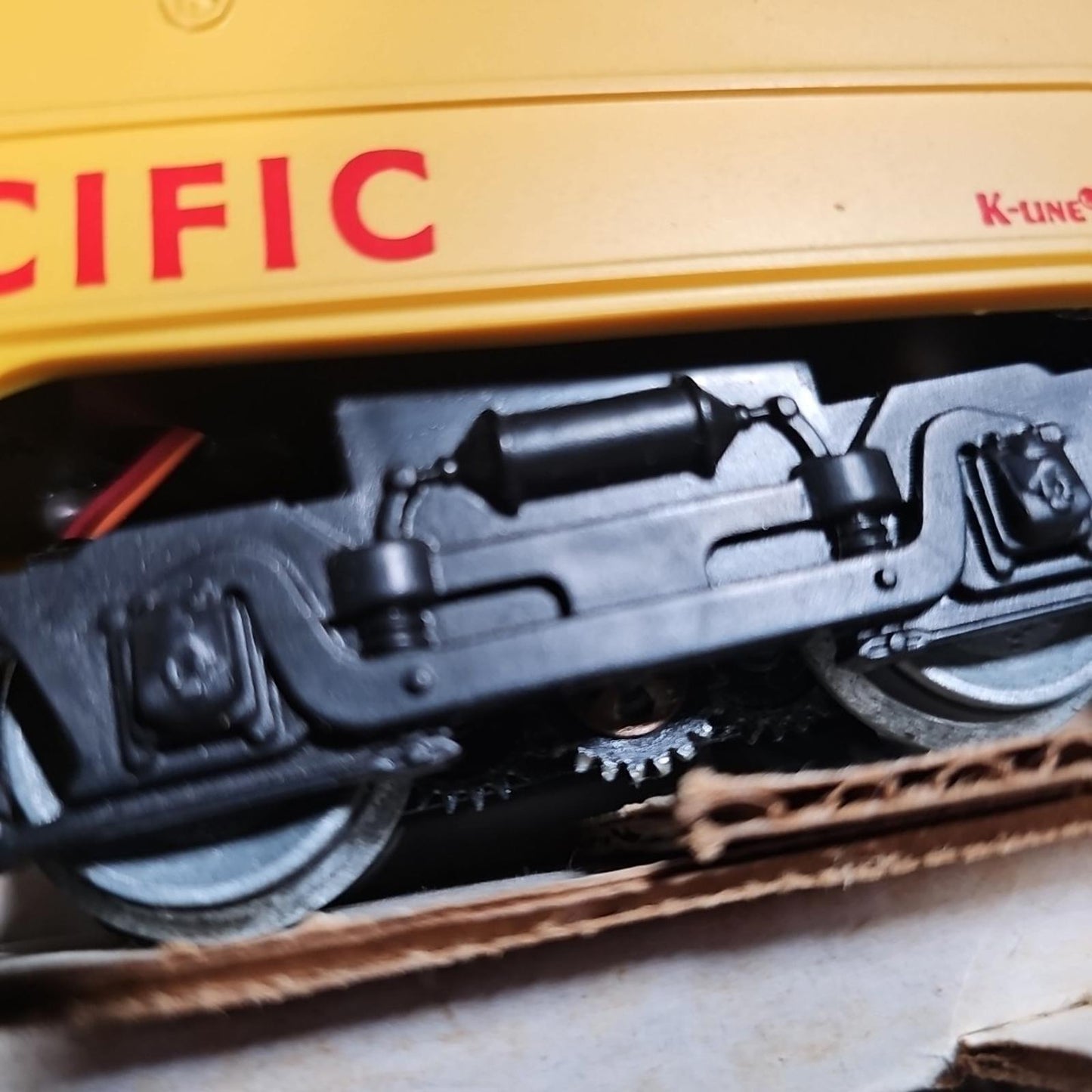 K-Line electric train Diesel Engine dual motor K2108 0/027 Gauge