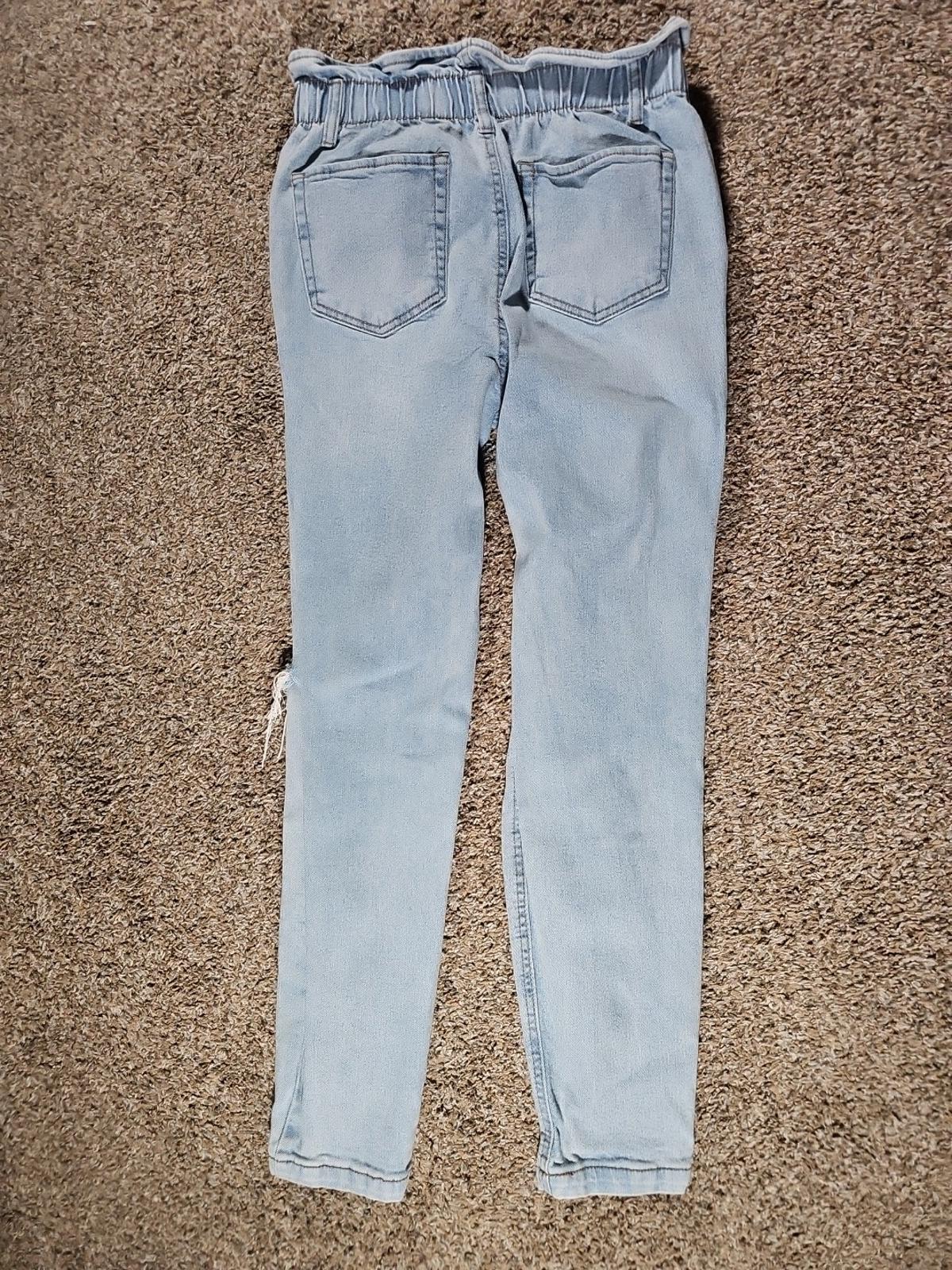 Tinseltown Sz 3 Distressed Light Wash Slim Jeans