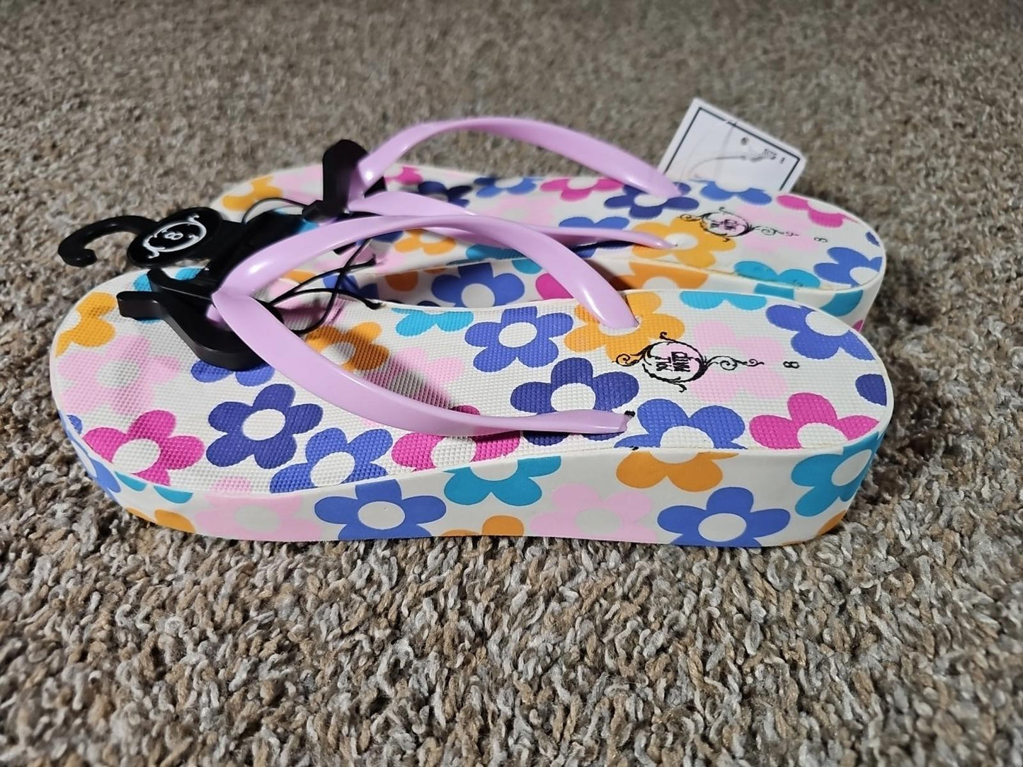 Sole Mates Eva Floral Sz 8 Flip Flop NWT